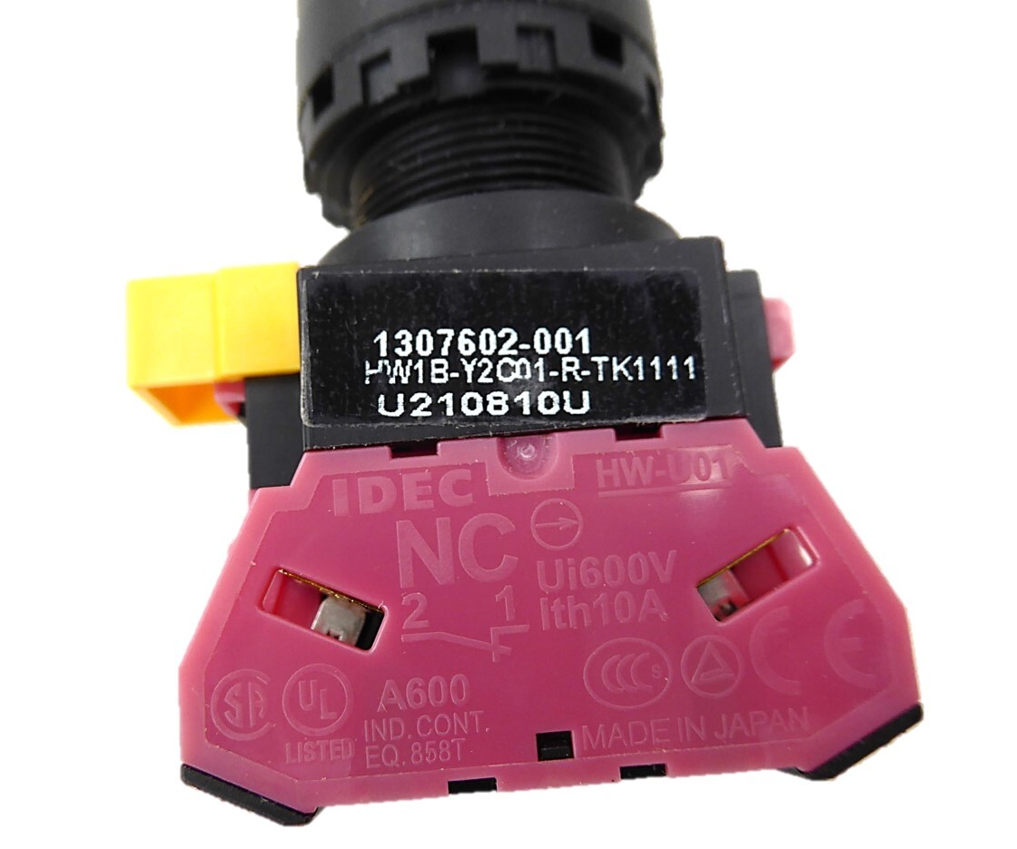 IDEC 1307602-001 HW1B-Y2C01-R-TK 1111 40mm Red Push-Pull Switch NEW NO BOX