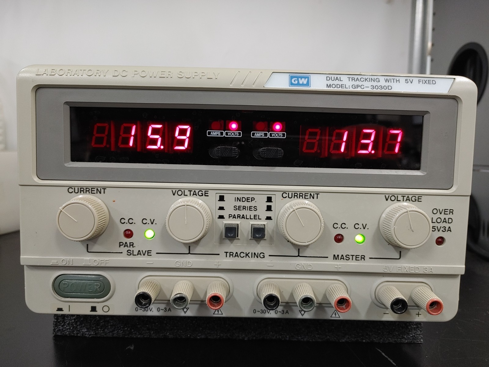 GW INSTEK GPC-3030D Dual Tracking with 5V Fixed Laboratory DC Power Supply