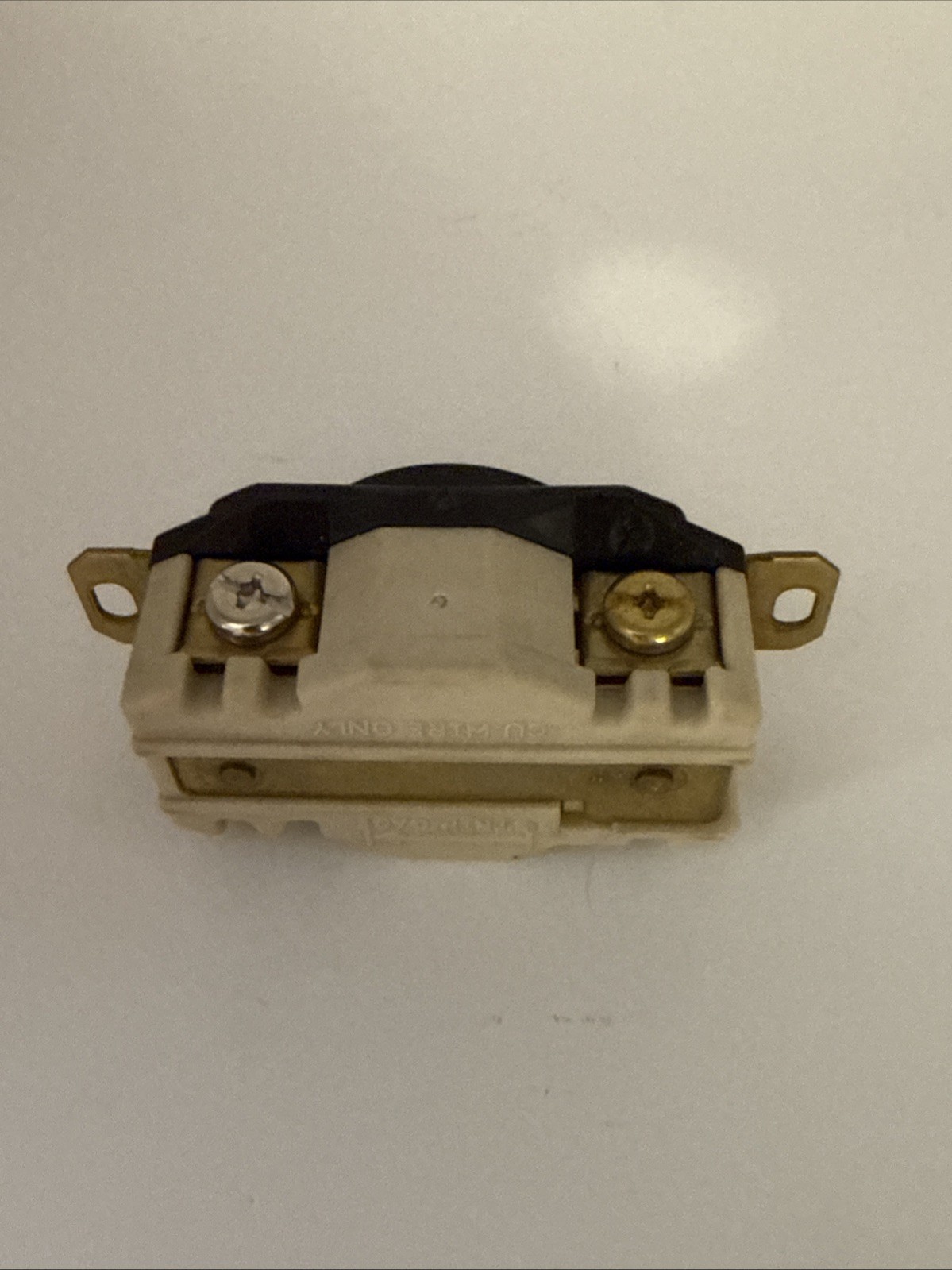 NEW OLD STOCK! HUBBELL 20A 125/250V TWIST LOCK RECEPTACLE HBL2410