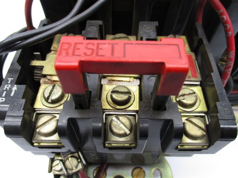 SQUARE D 8736-SBO4S-V02 UNMP