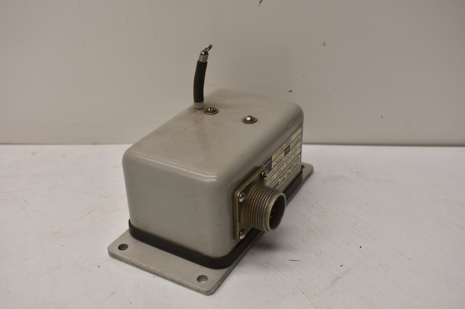 ​Celesco Transducer Series A28509 Sens: 188.4 MV/V/IN