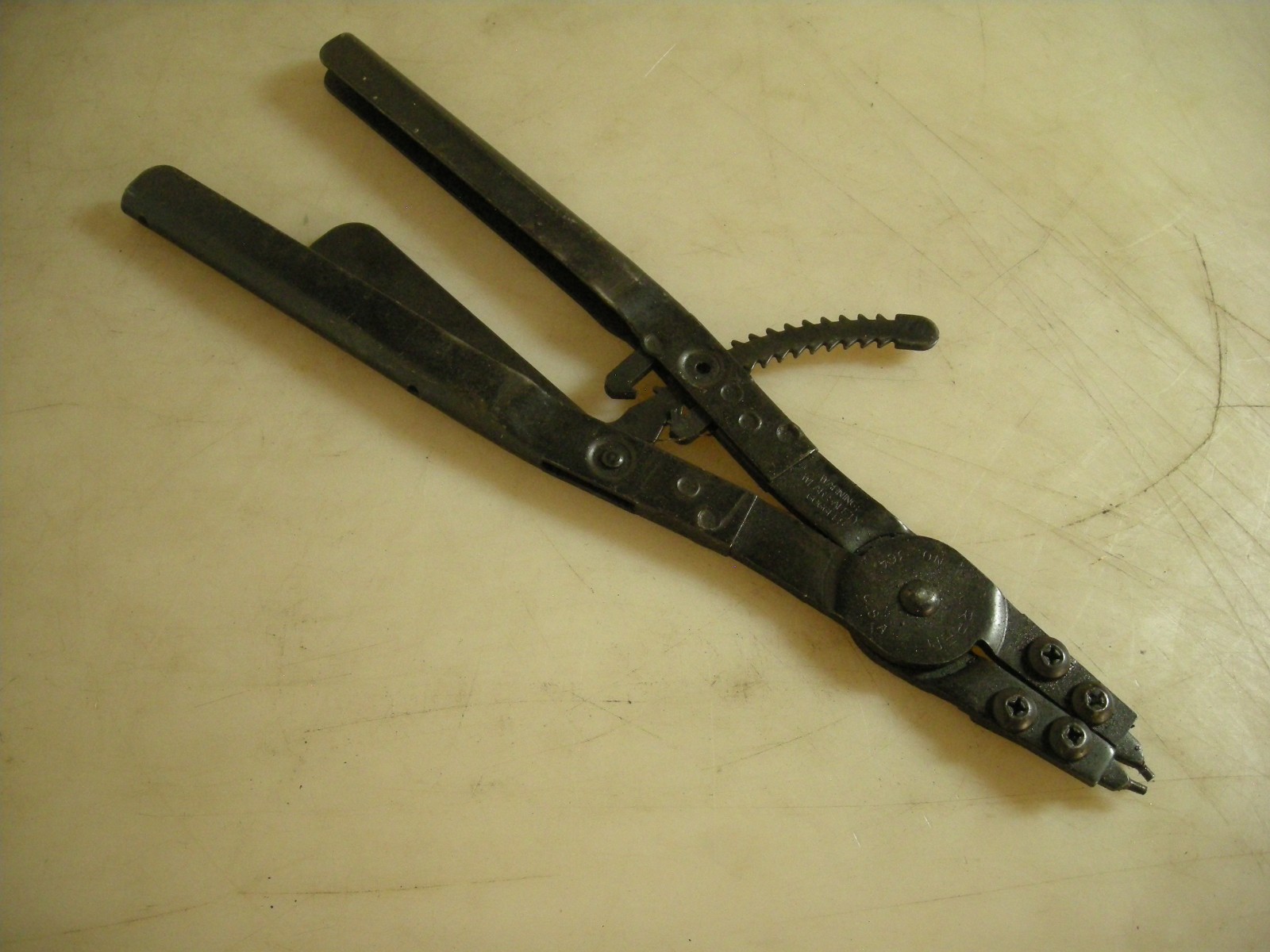 URREA No 364 Internall Retaining Ring Pliers Circlip Snap Ring