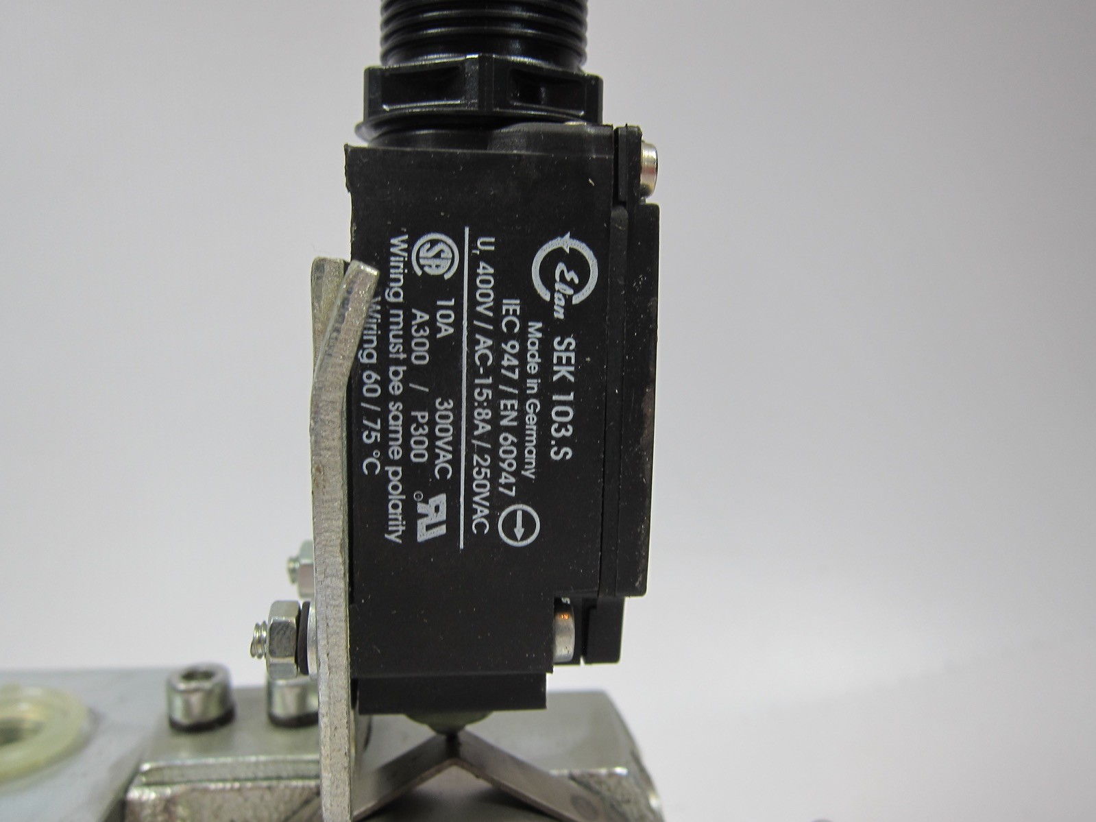New WEG 882-4 Reversing Slide Valve Hawe Marine