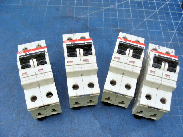 ABB S 28 2 Z 10A CIRCUIT BREAKER 2 POLE SINGLE THROW 277/480 VAC “LOT OF 4”