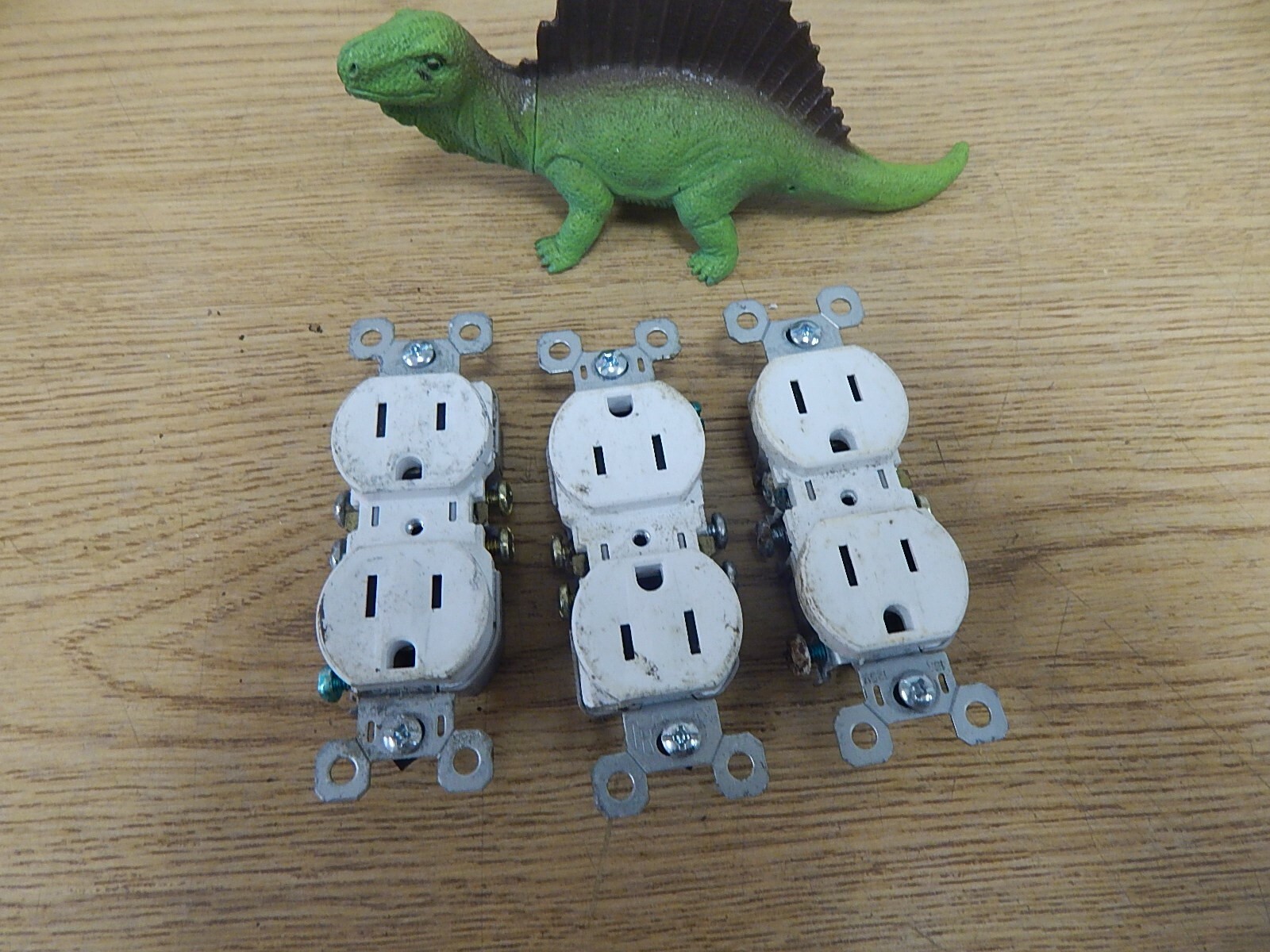P&S 3232TRWCC14 Duplex Receptacle Outlets, Lot of 3 *FREE SHIPPING*