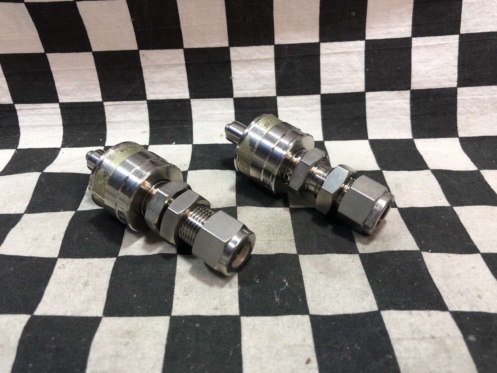 SWAGELOK Bulkhead Body Quick Connect 3/8″, SS-QC6-B1-600K1, LOT OF 2, #1370R5