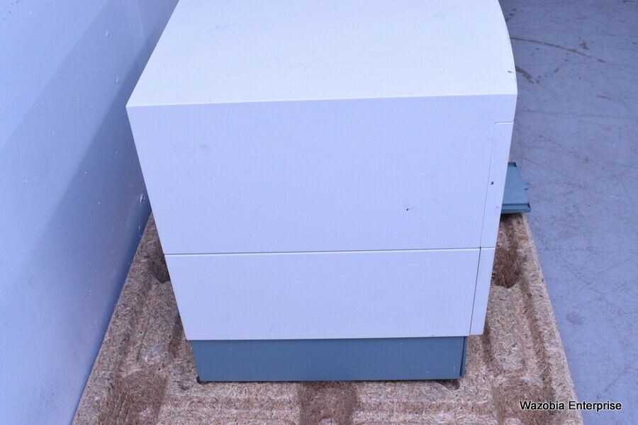 BD BECTON DICKINSON FACSCALIBUR FLOW CYTOMETER