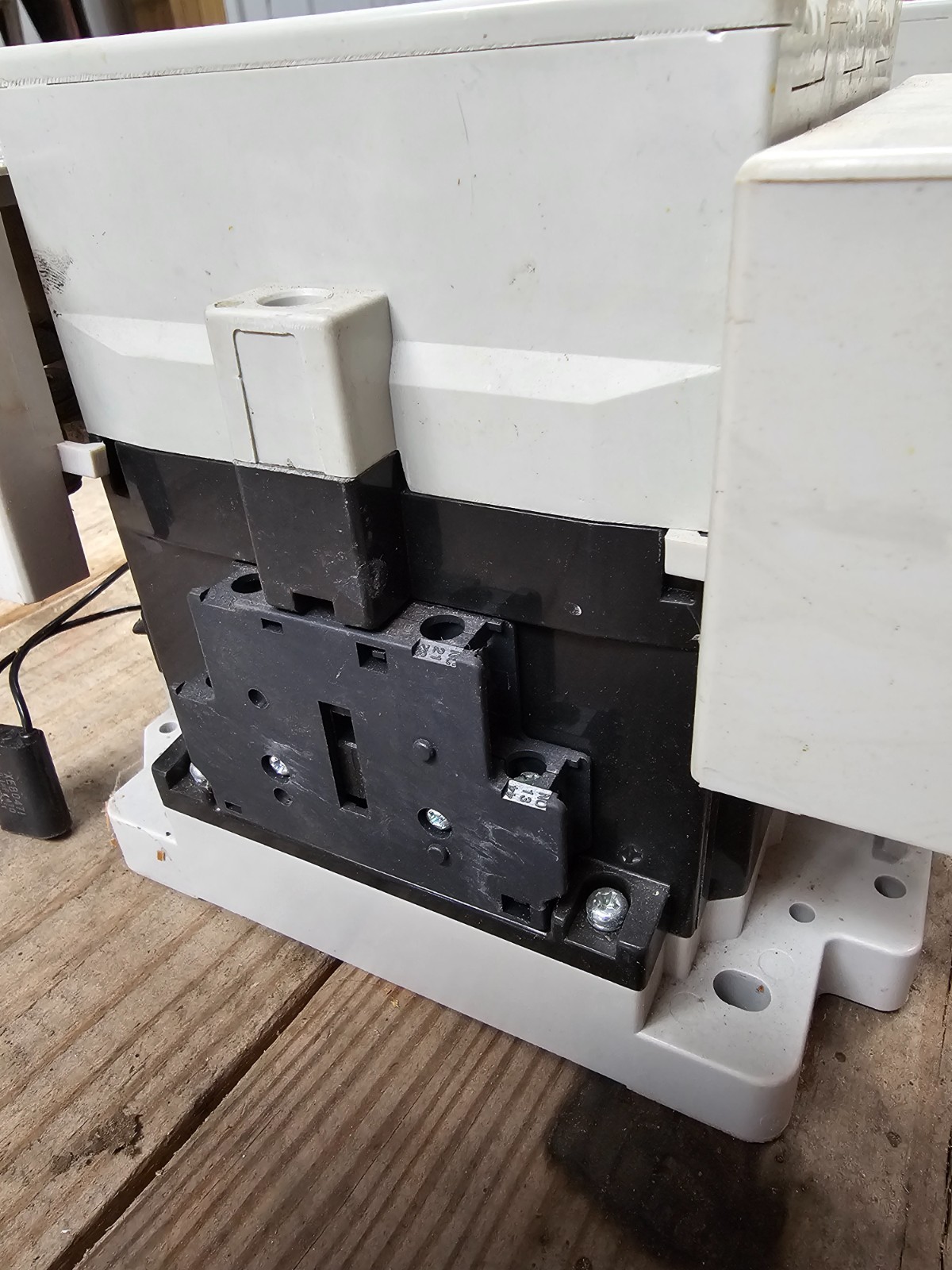 USED ADVANCE CONTROLS C200 CONTACTOR