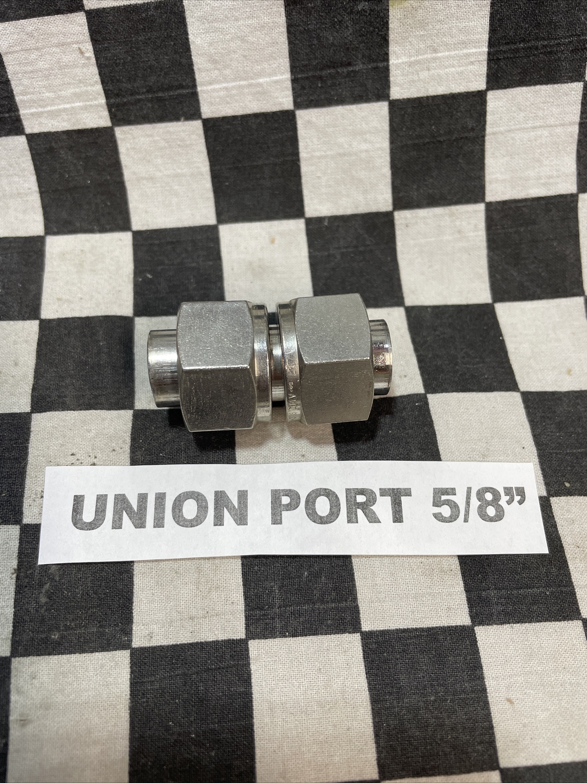 SWAGELOK UNION PORT 1/4″ TO 5/8″, SS-401-PC SS-601-PC SS-1011-PC LOT OF 16#128V1
