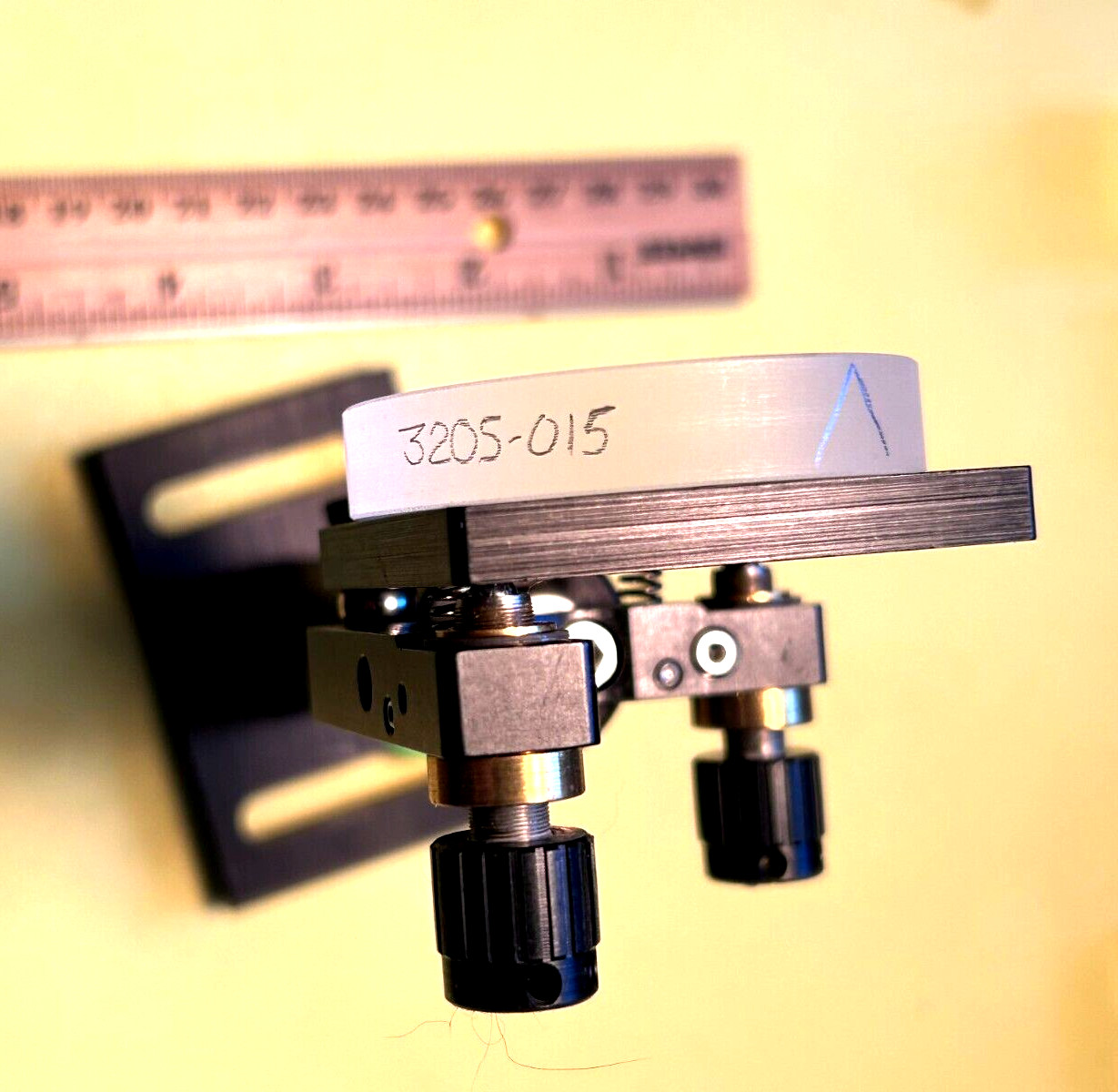 KrF laser mirror 2″ dia. on Newport P100-2P with 3″ post mount on baseplate