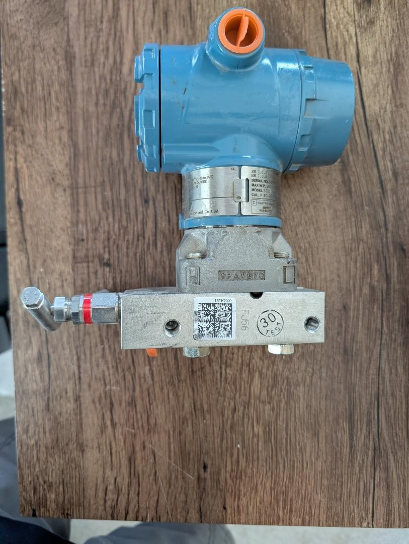 ROSEMOUNT PRESSURE TRANSMITTER , Model 3051CG5A02A1AS5E5M5 2000 psi (C1)