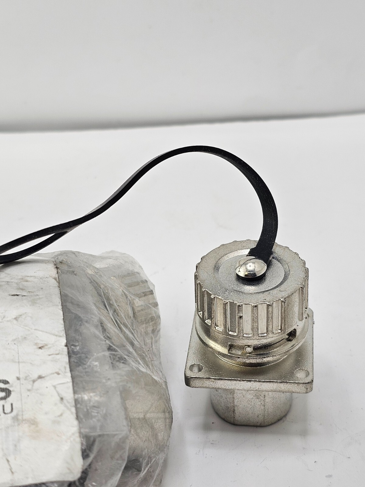 (QTY 10) Amphenol Circular MIL Spec Connector 785-10000 Housing Aluminum