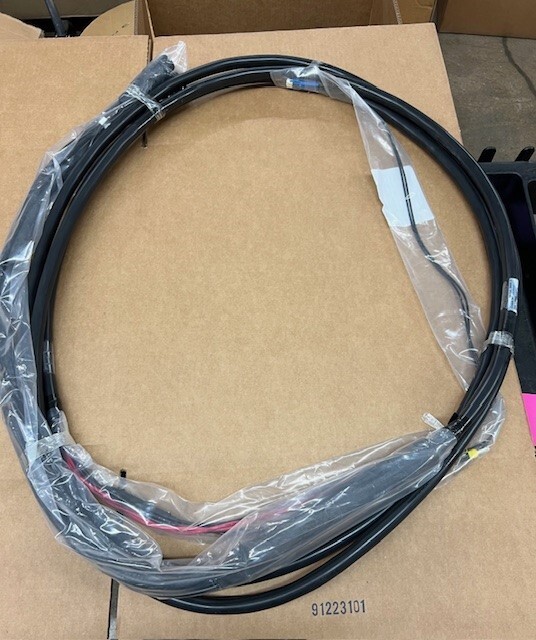 HFT410-2SBVYF-20 CommScope. HELIAX® FiberFeed Hybrid Jumper 4×10 AWG 20Ft