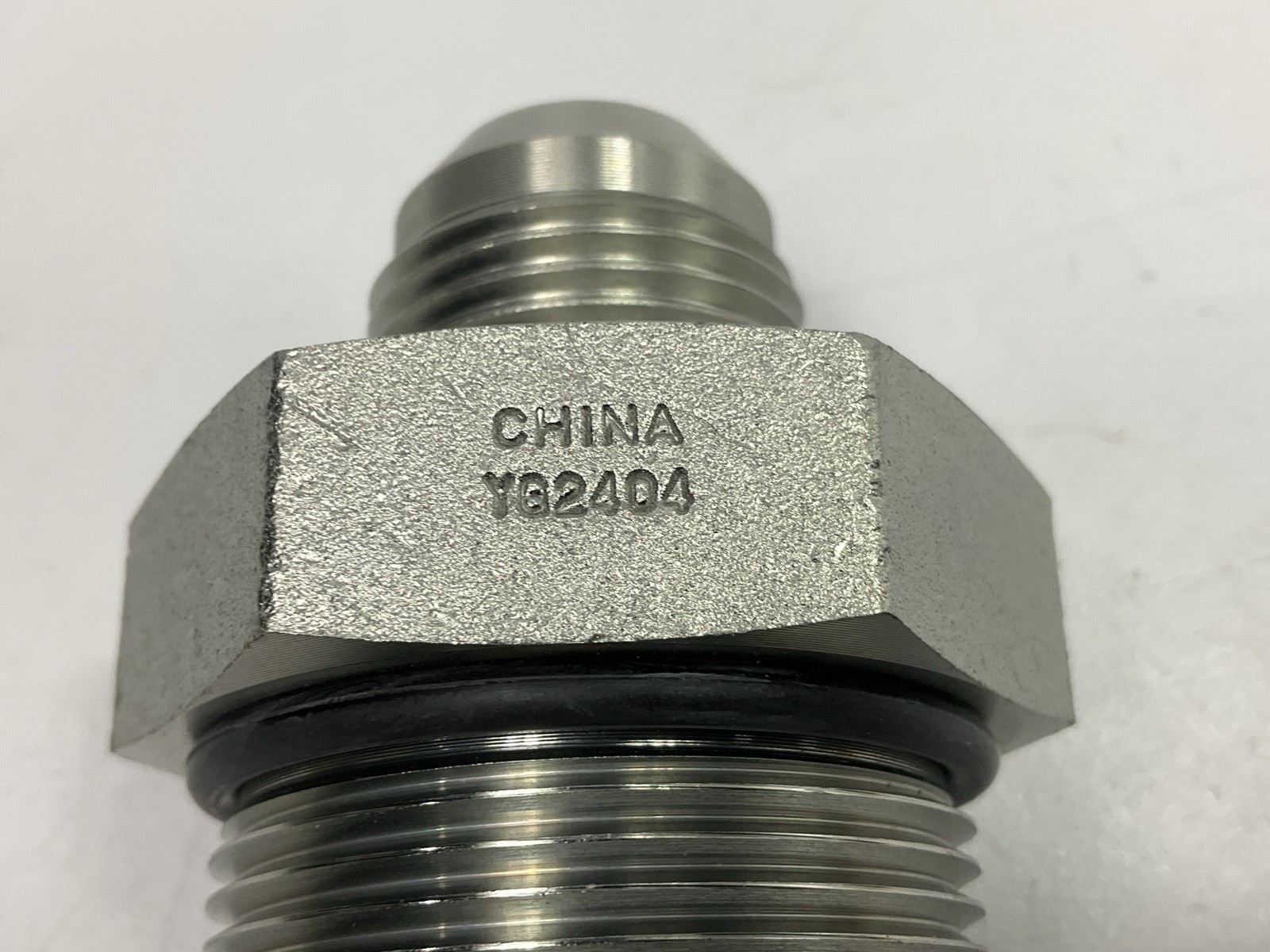 Gates G60301-2012 Male O-Ring Boss To Male JIC 37° Flare, 1-5/8″-12 Thread