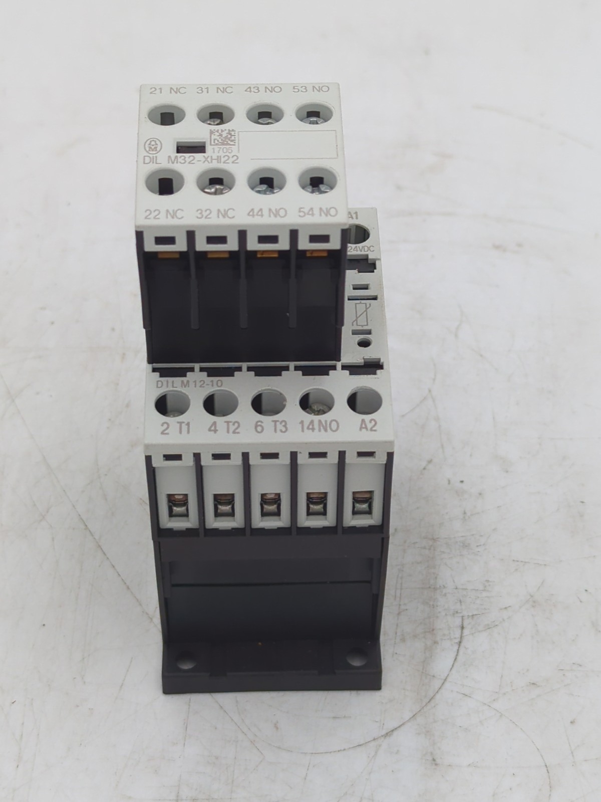 Moeller 276845 DILM12-10 24VDC coil with DILM32-XHI22 Used