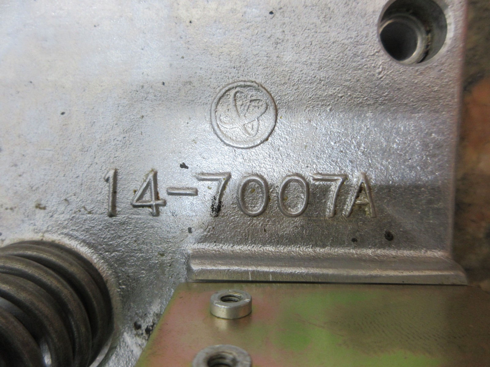 1996 HAAS VF-1 CNC VERTICAL MILL 14-7007A TOOL RELEASE PISTON BRACKET