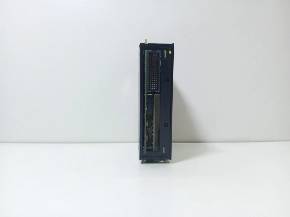 ALLEN BRADLEY 1756-L55 /A 3.5 NON VOLATILE MEMORY EXP 1756-M24 PROCESSOR UNIT