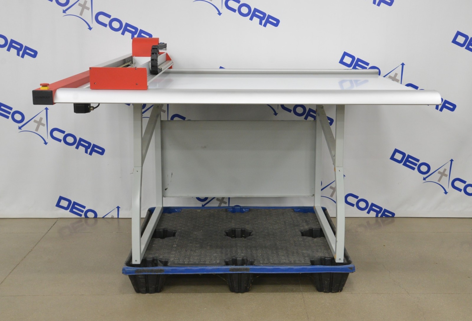 Gunnar F1-XL Hybrid CMC Computerized Mat Cutter