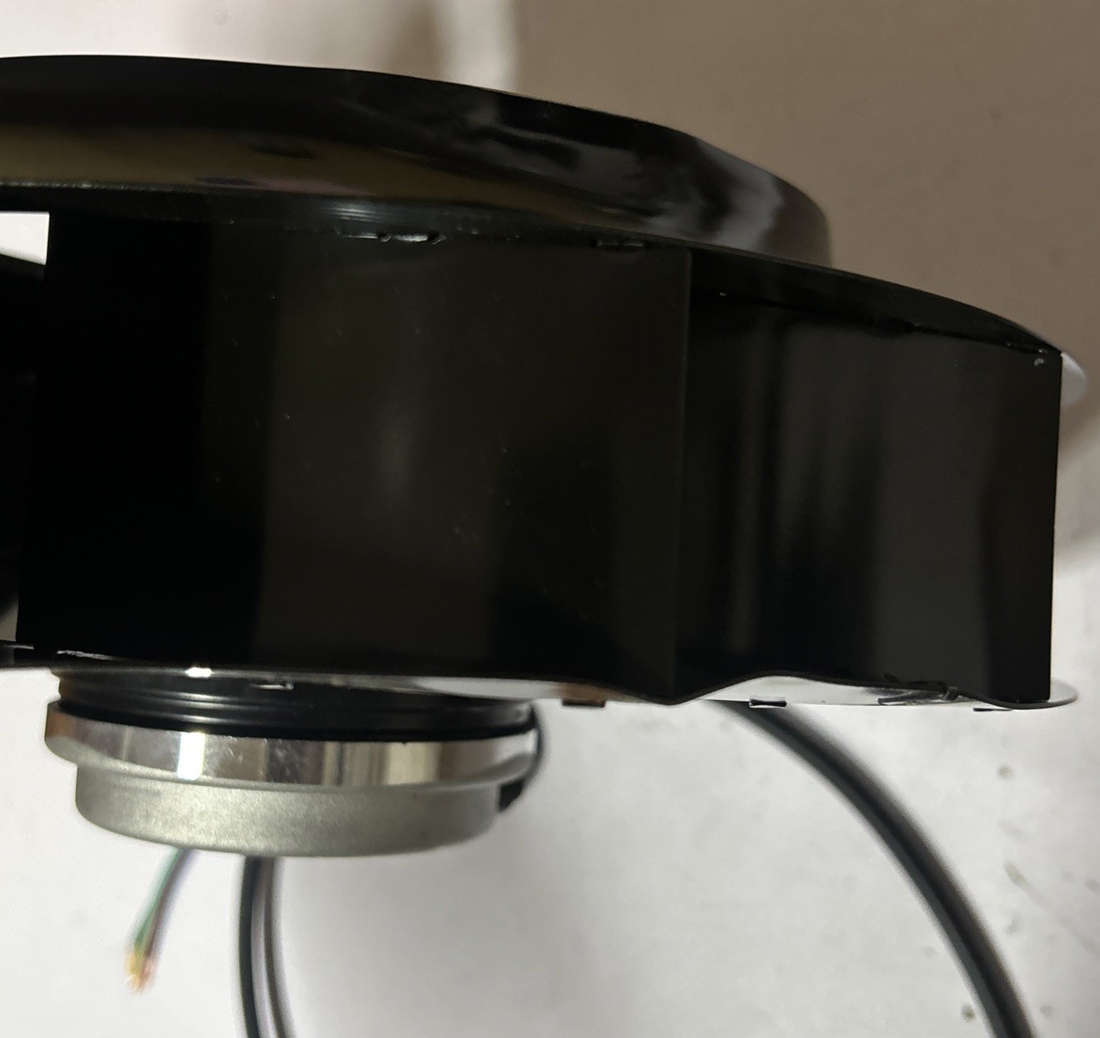 Dented ebmpapst R2E280-AE52-17 Centrifugal Cooling Fan 230VAC 1A 225W 2700rpm