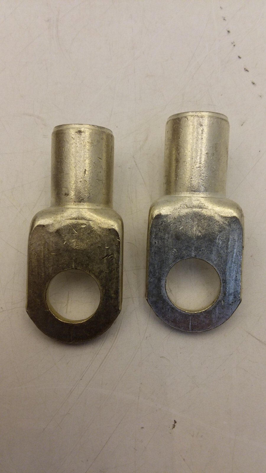 THOMAS & BETTS K975 LARGE TUBULAR RING TERMINAL 2/0-3/0 1/2″ BOLT LOT OF 2 NNB