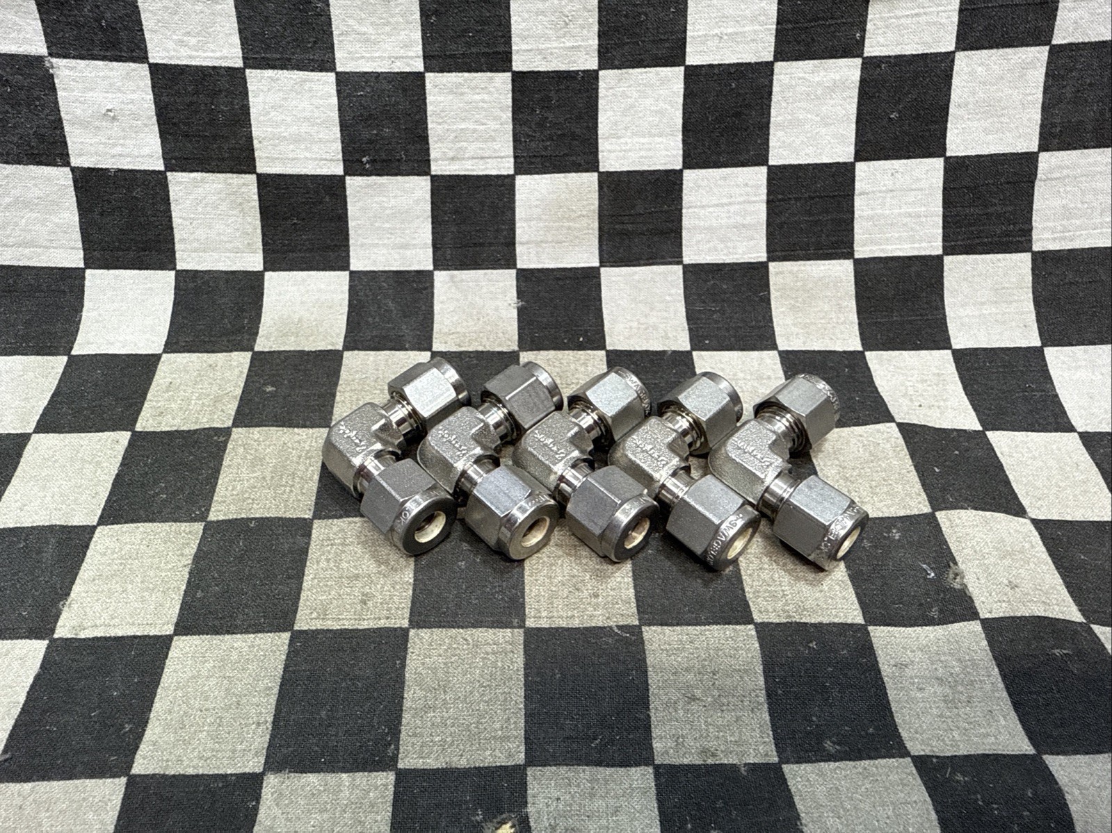 SWAGELOK SS-400-9, SS4009, Elbow UNION 1/4″, LOT OF 5, SHIPSAMEDAY#126R2