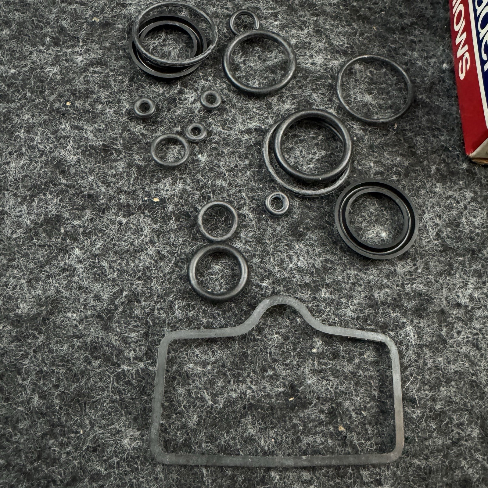 Nos Schrader Bellows repair kit with gaskets and o-rings 31500-8000