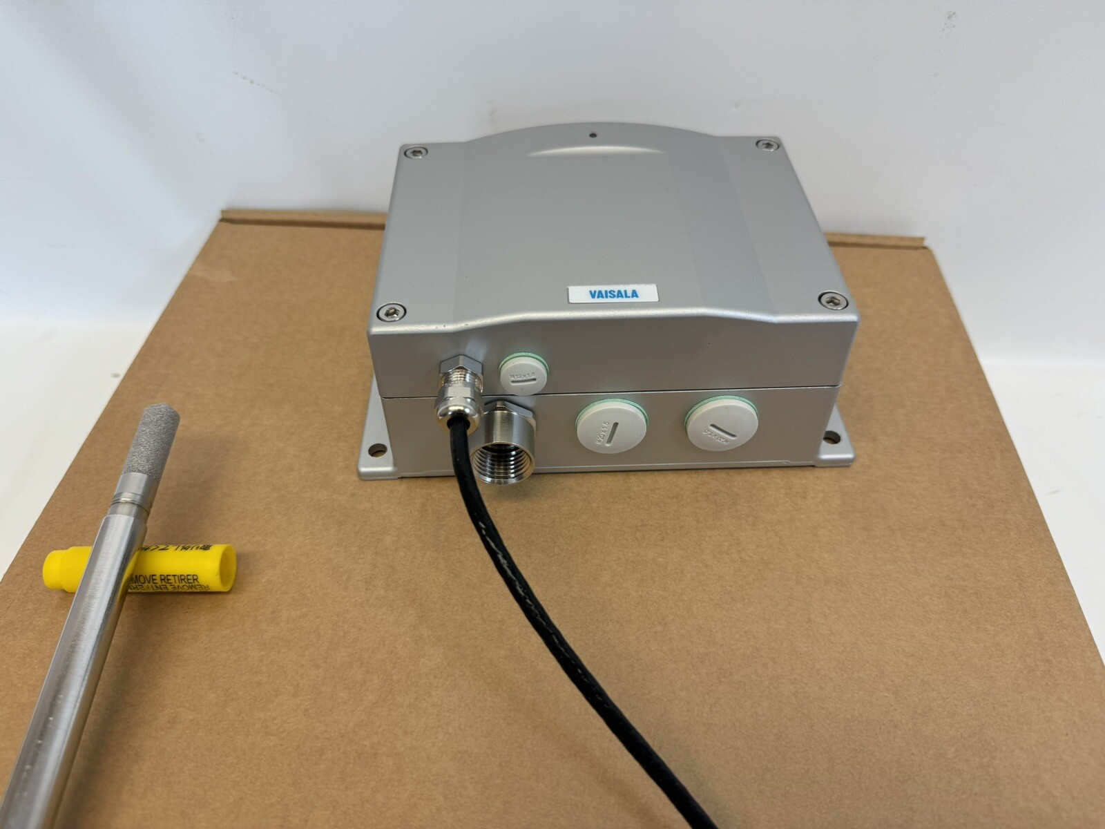 VAISALA HMT335 Humidity & Temp. Transmitter ~ HMT330 5L0A001BCAJ200B01CABAA1