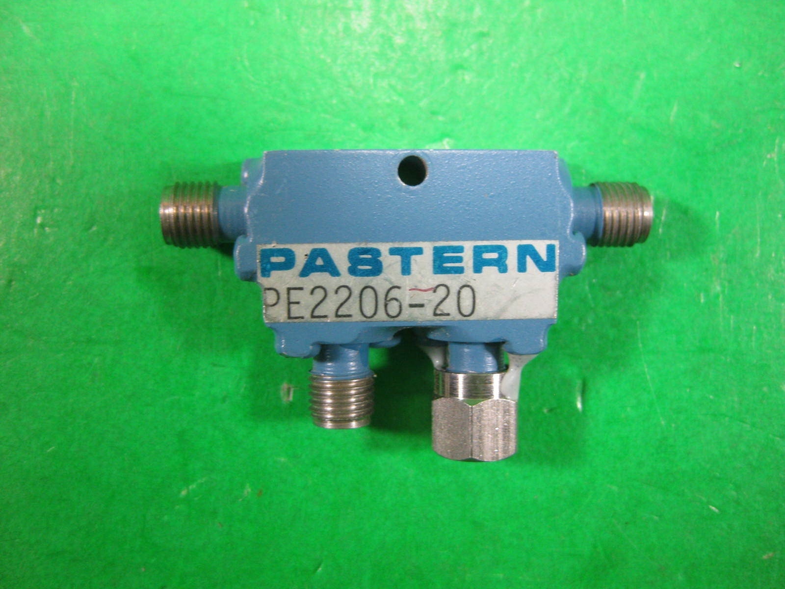 Pasternack SMA Coupler 7.5-16 GHz — PE2206-20 — Used