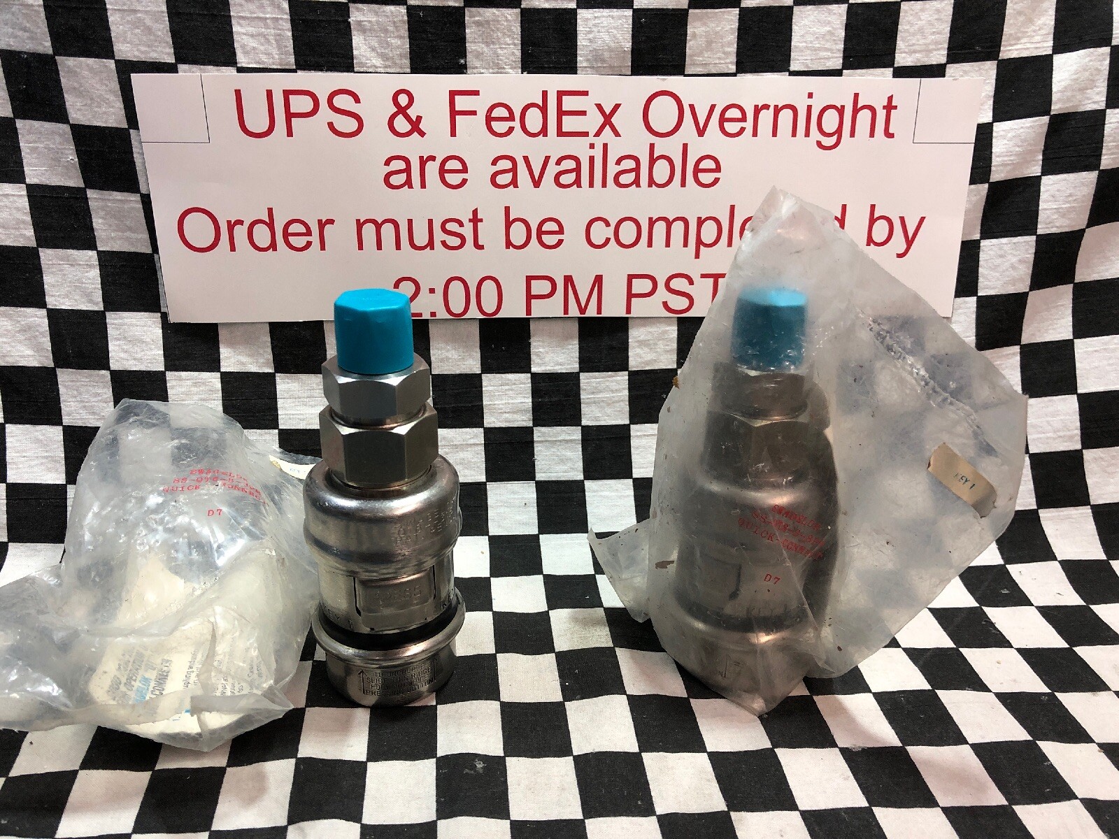 SWAGELOK SS-QT8-B-8PM-K1, Quick Connect 1/2″ NPT, BLACK, Lot Of 2, #1615N1