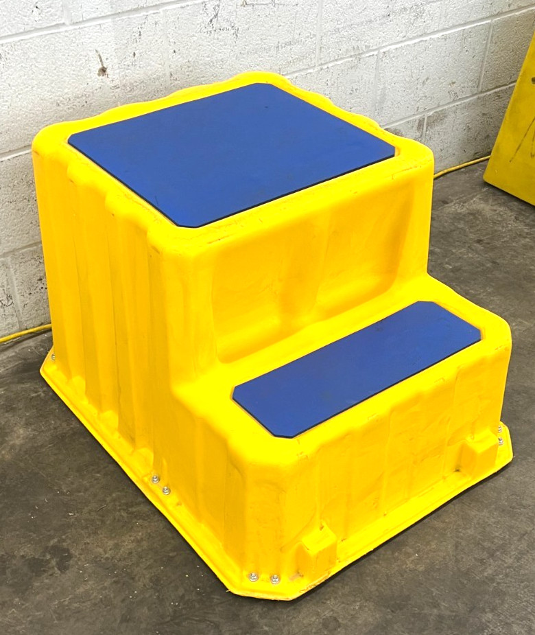 PREMIER PLASTICS POLYETHYLENE 2 STEP STOOL OAD LENGTH 21″ WIDTH 34″ HEIGHT 20″