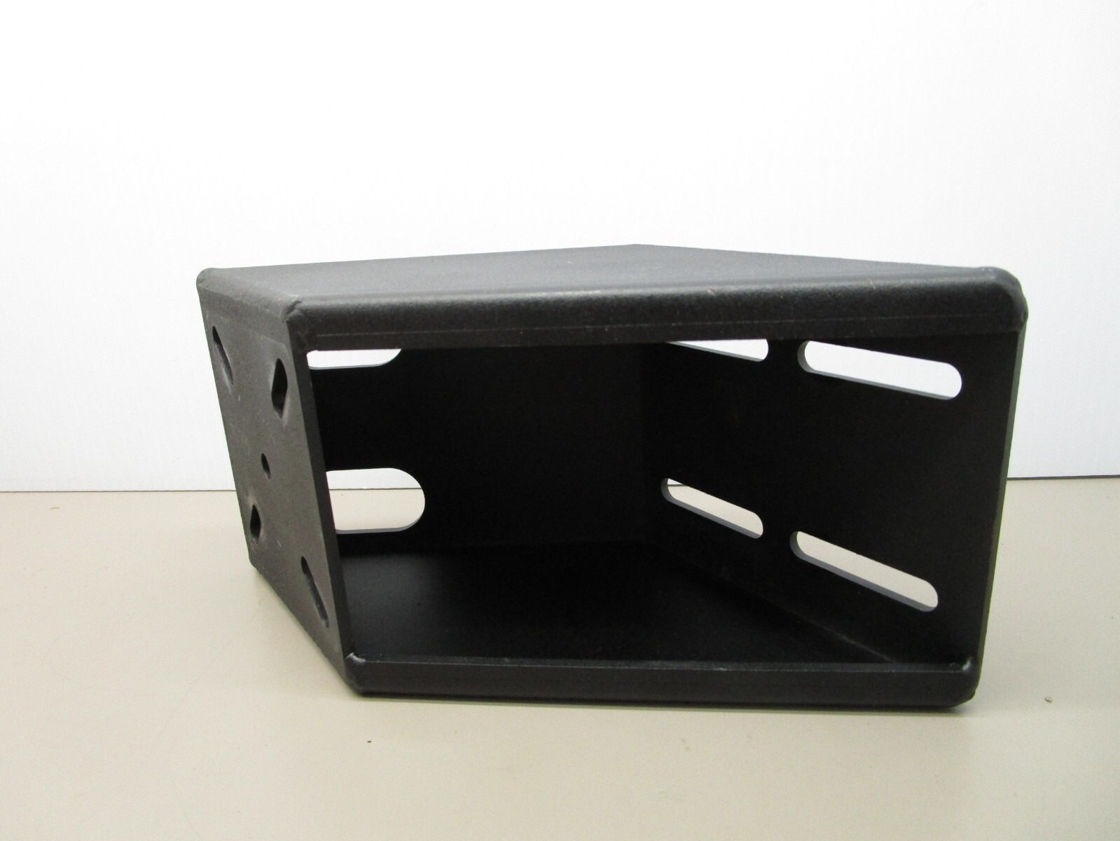 Gamber-Johnson DS-STEP Offset Universal Mounting Step