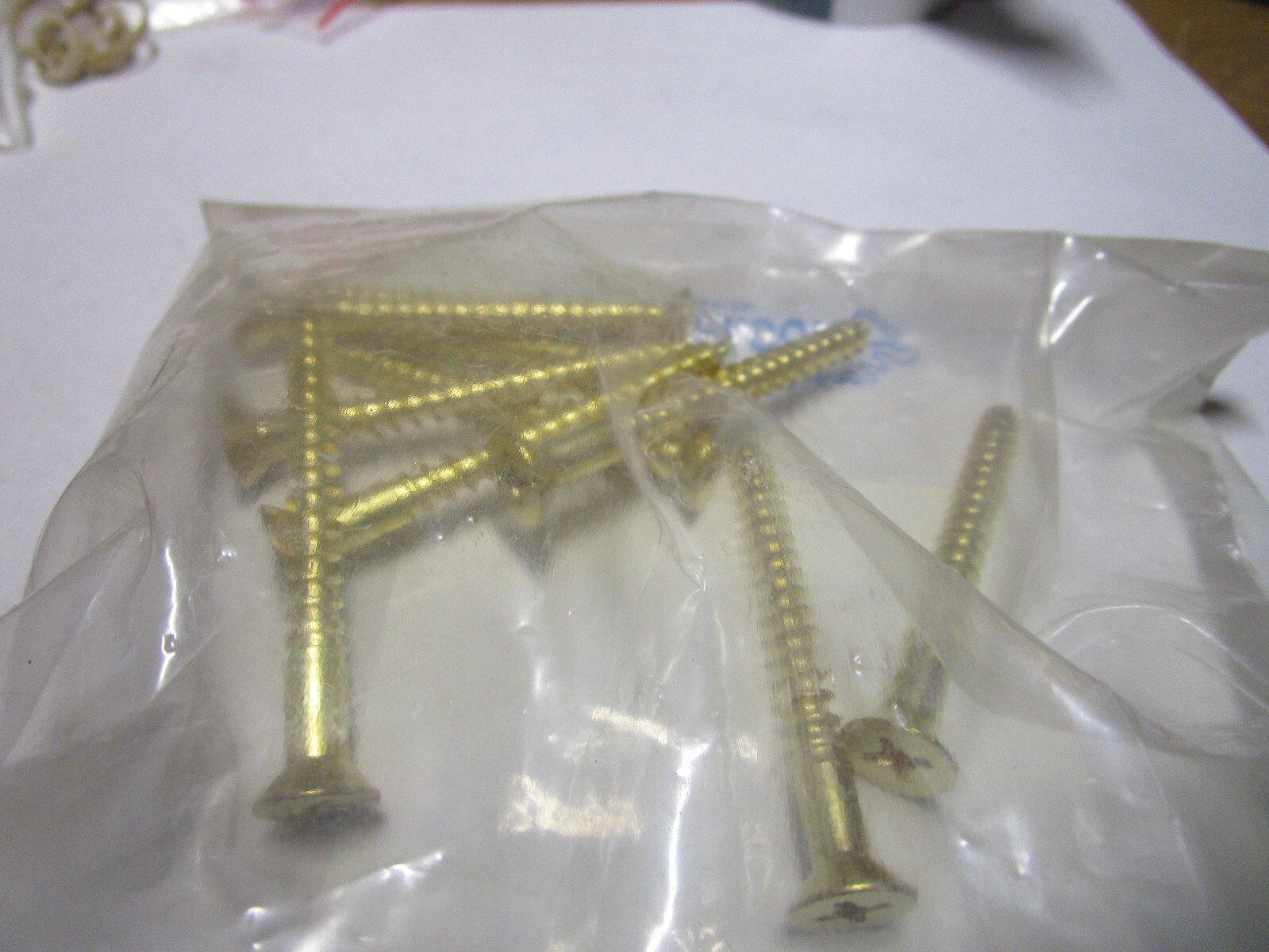 #14-10 x 2-1/2″ Flat Head Phillips Sharp Point Plain Brass Wood Screw QTY 10