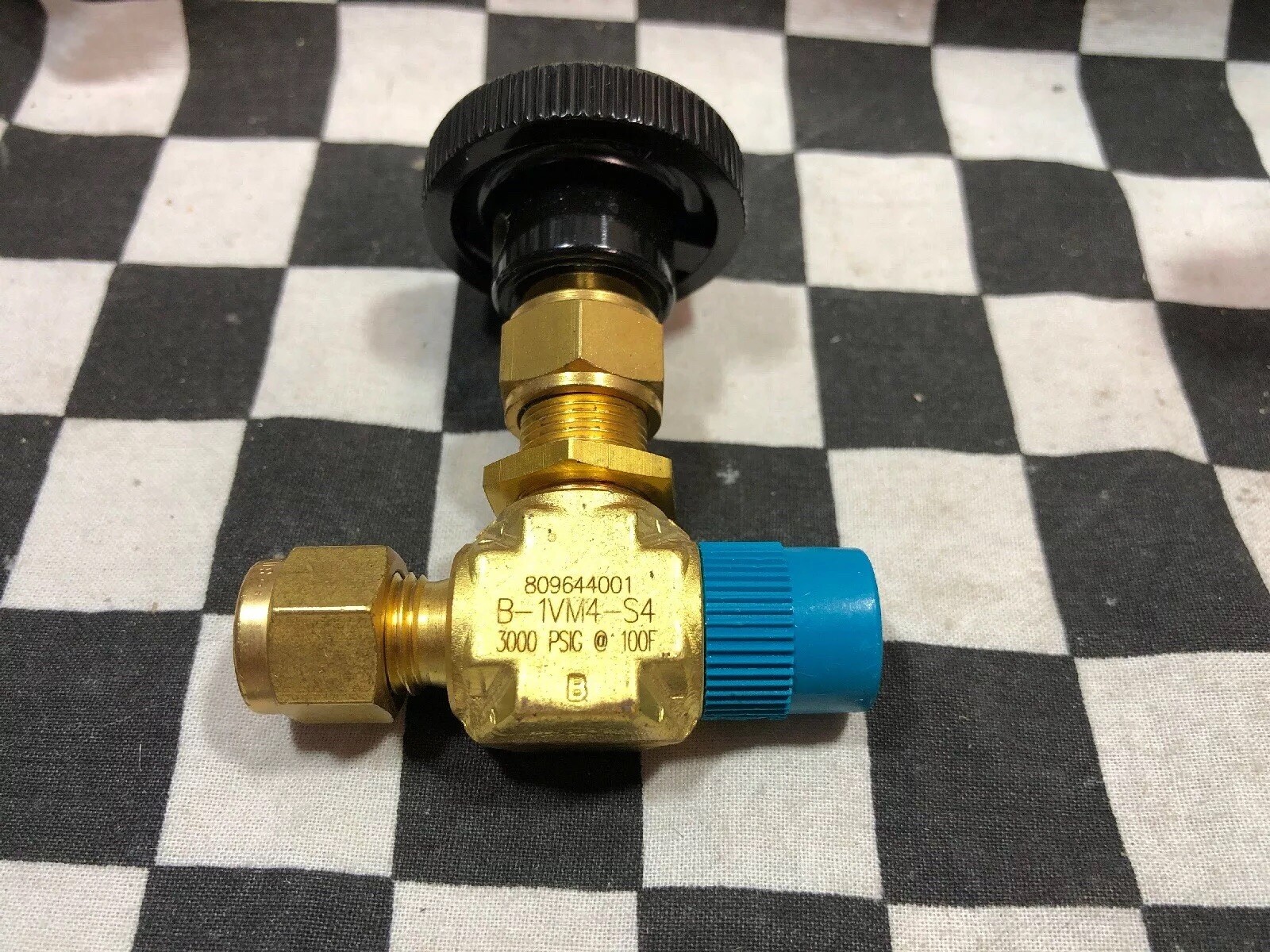 LOT OF 4 NUPRO/WHITEY VALVE, B-6P6T, B-44XS6, B-1VM4-S4, B-41S2, SHIPSAMEDAY