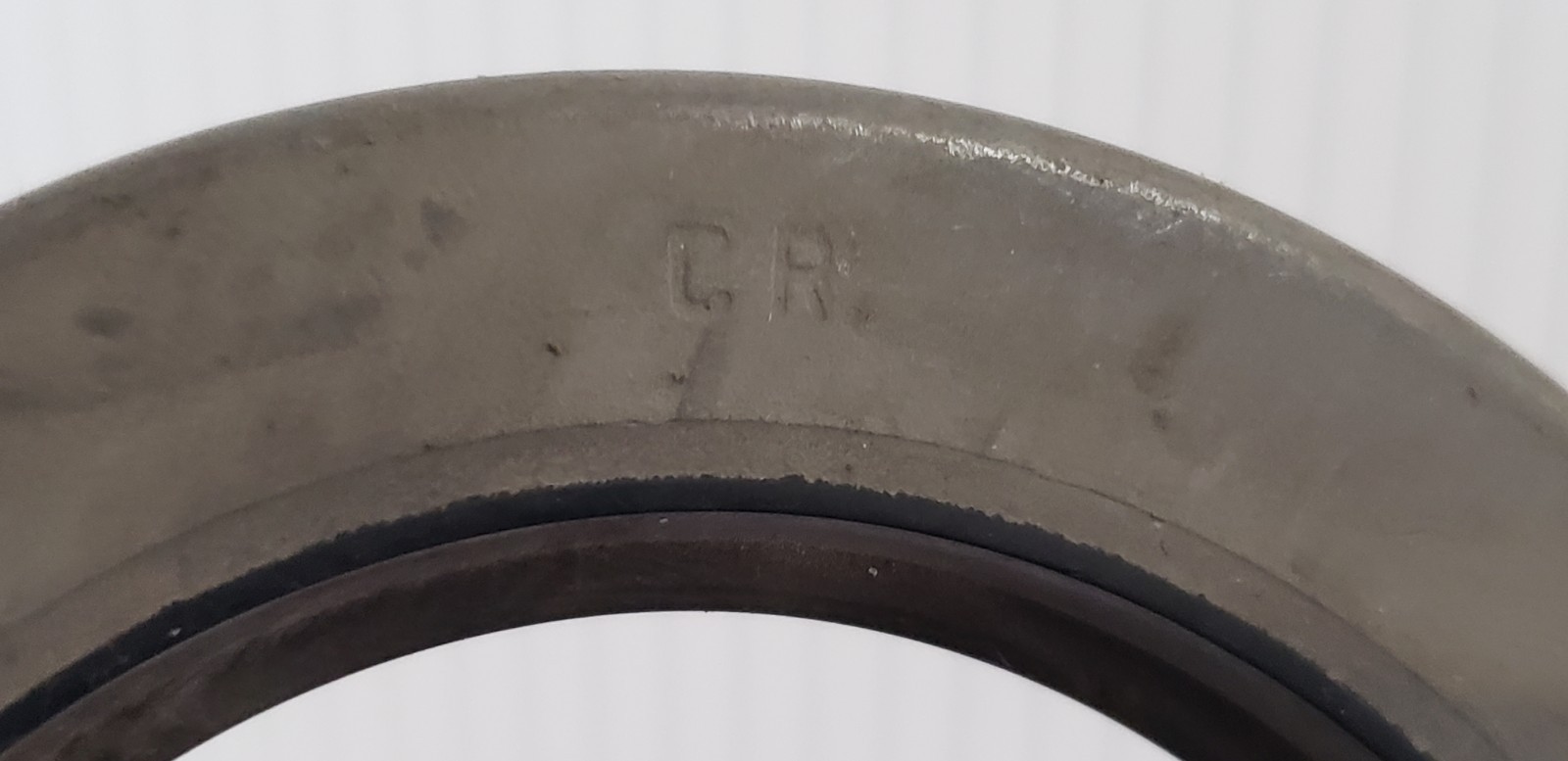 CHICAGO RAWHIDE 25091 SINGLE LIP SHAFT SEAL W/SPRING, 2.5 x 3.751 x 0.438″, NNB