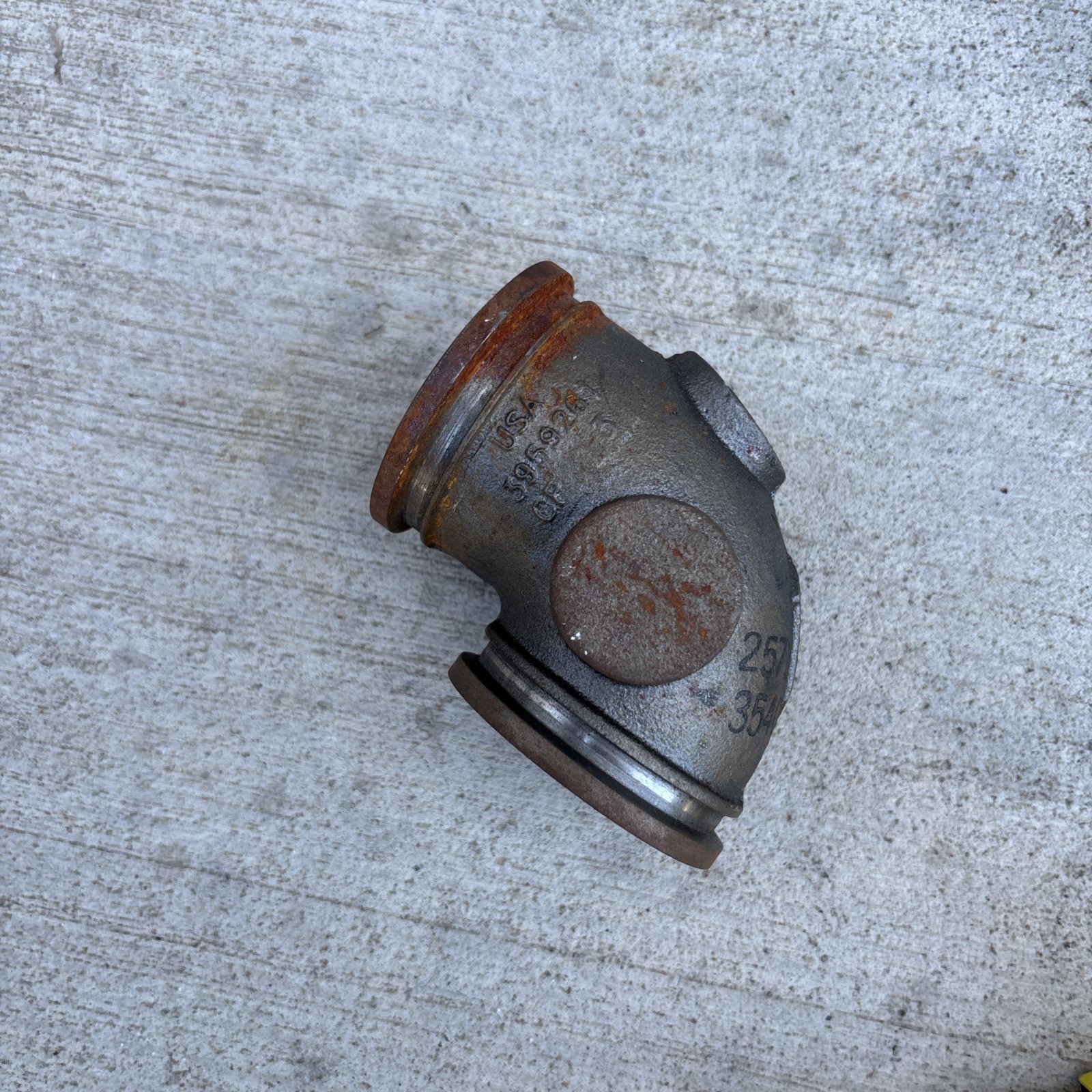 Cummins 3959261 Exhaust Outlet Connection 3937612