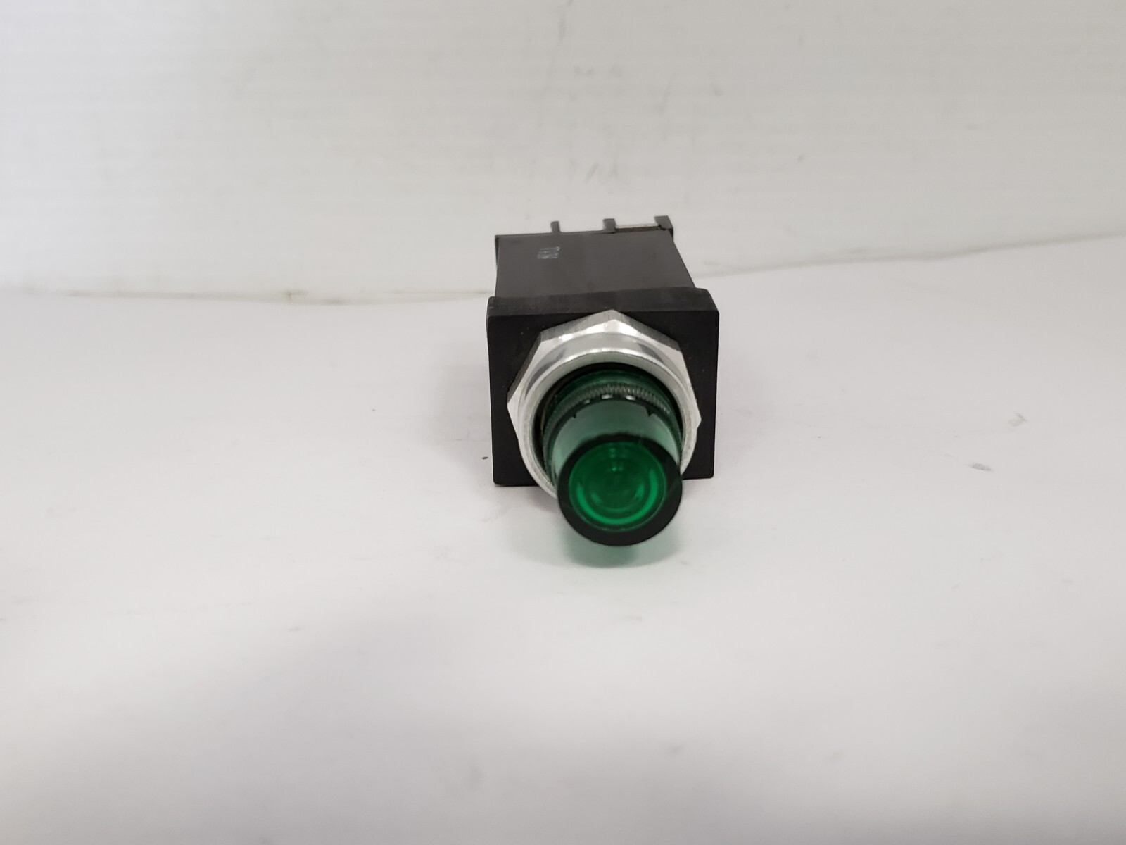 ALLEN BRADLEY 800T-QSTH24G PILOT LIGHT PUSH TO TEST GREEN CAP W/LED SERIES T NIB