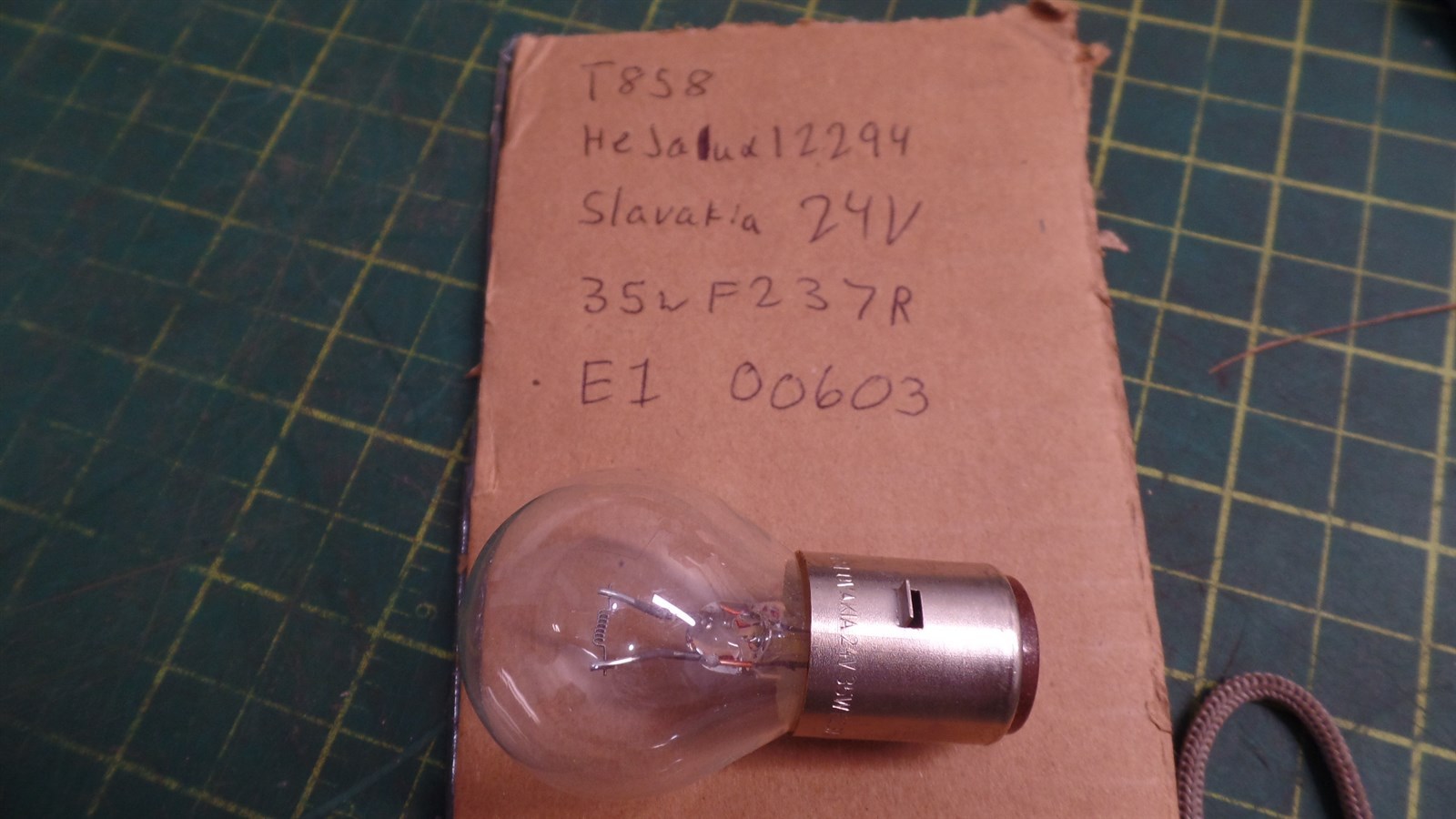 GENUINE O&K BULB, T858 12294 24V 35W F237R E1 00603. N.O.S.