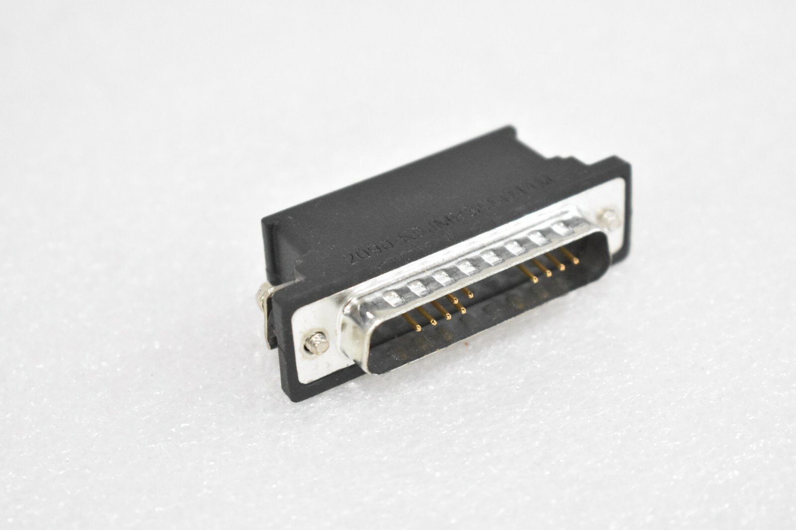 ALLEN BRADLEY 2090-K6JMPSO-D44M CONNECTOR PLUG 44PIN DSHELL