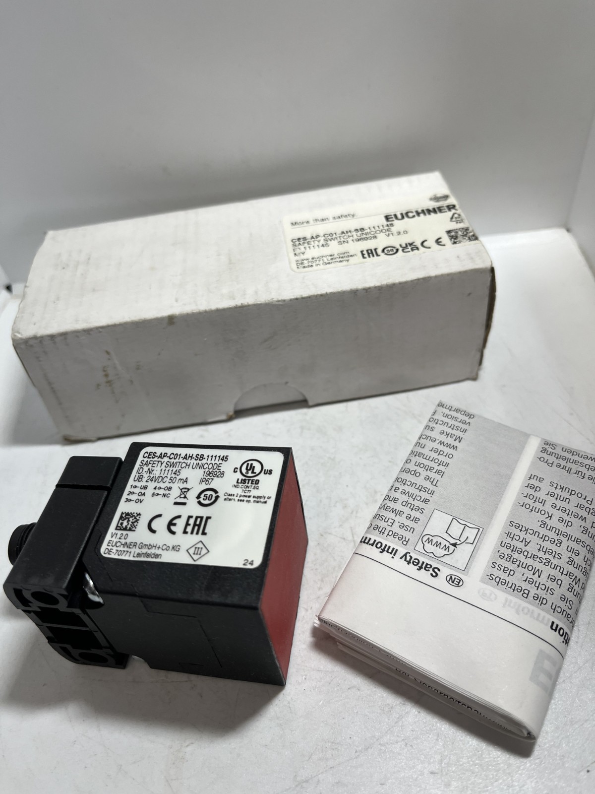 EUCHNER CES-AP-C01-AH-SB-111145 SAFETY SWITCH UNICODE 24VDC 50MA NIB