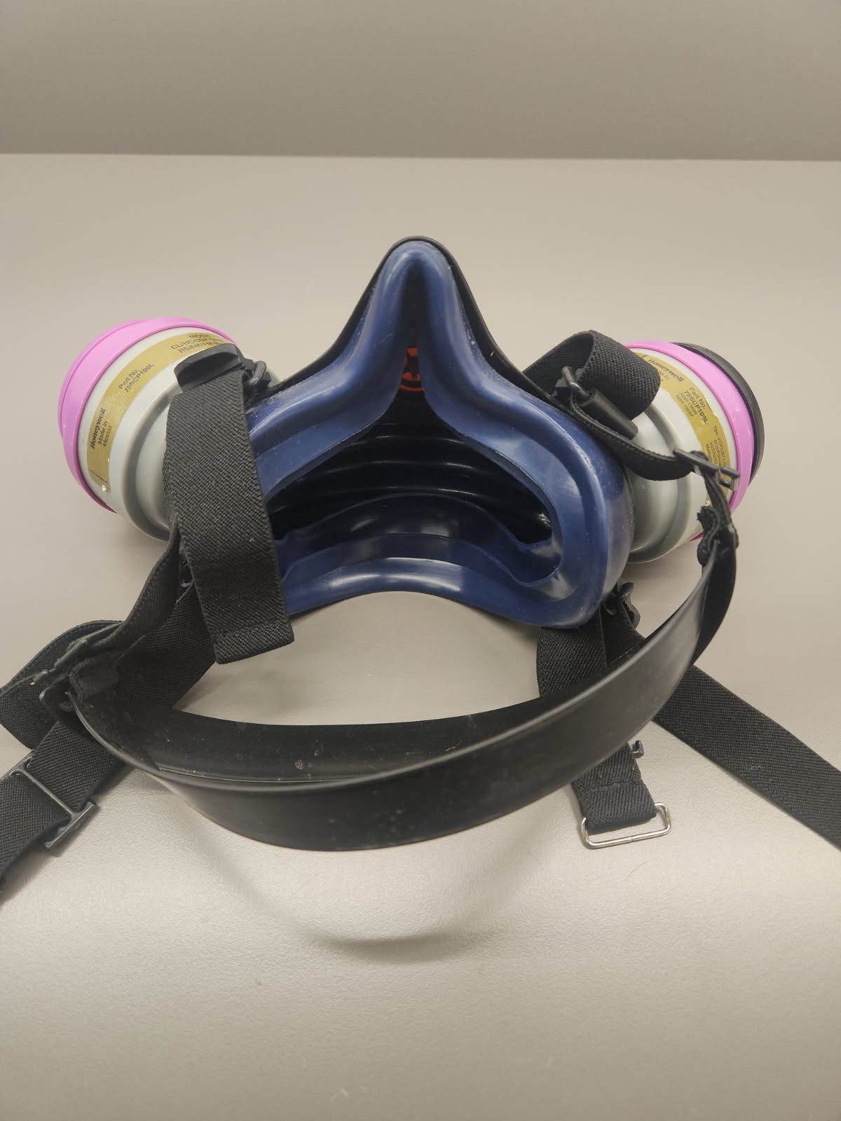 Honeywell North Half Face Respirator RU8801ML