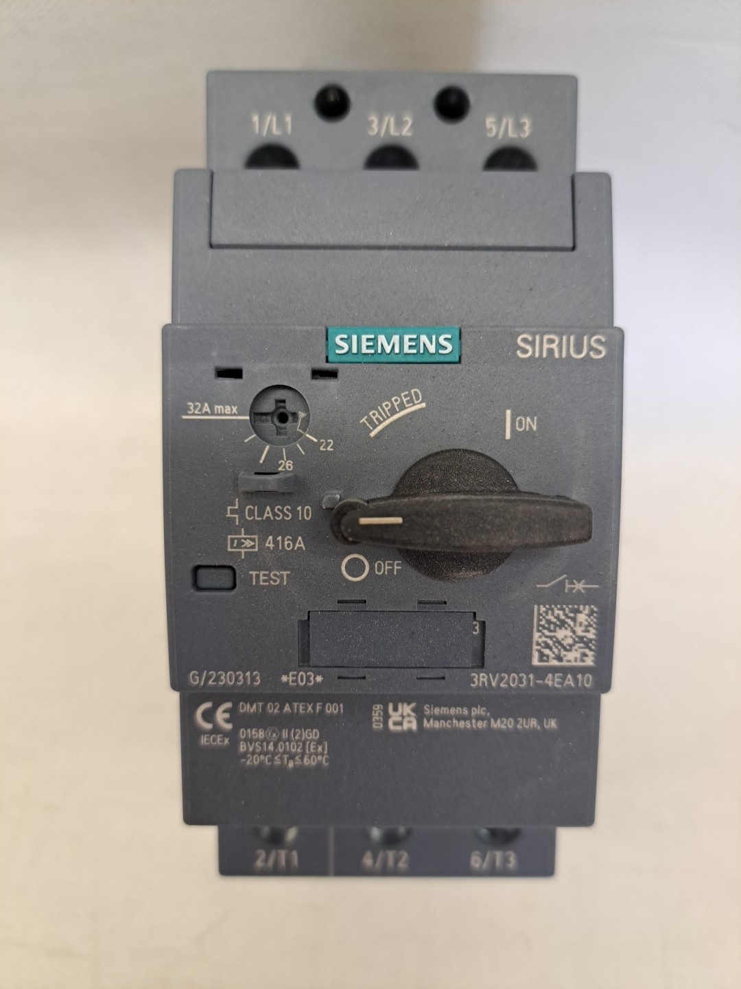 SIEMENS 3RV2031-4EA10 SIRIUS series motor starter protector NEW, no box
