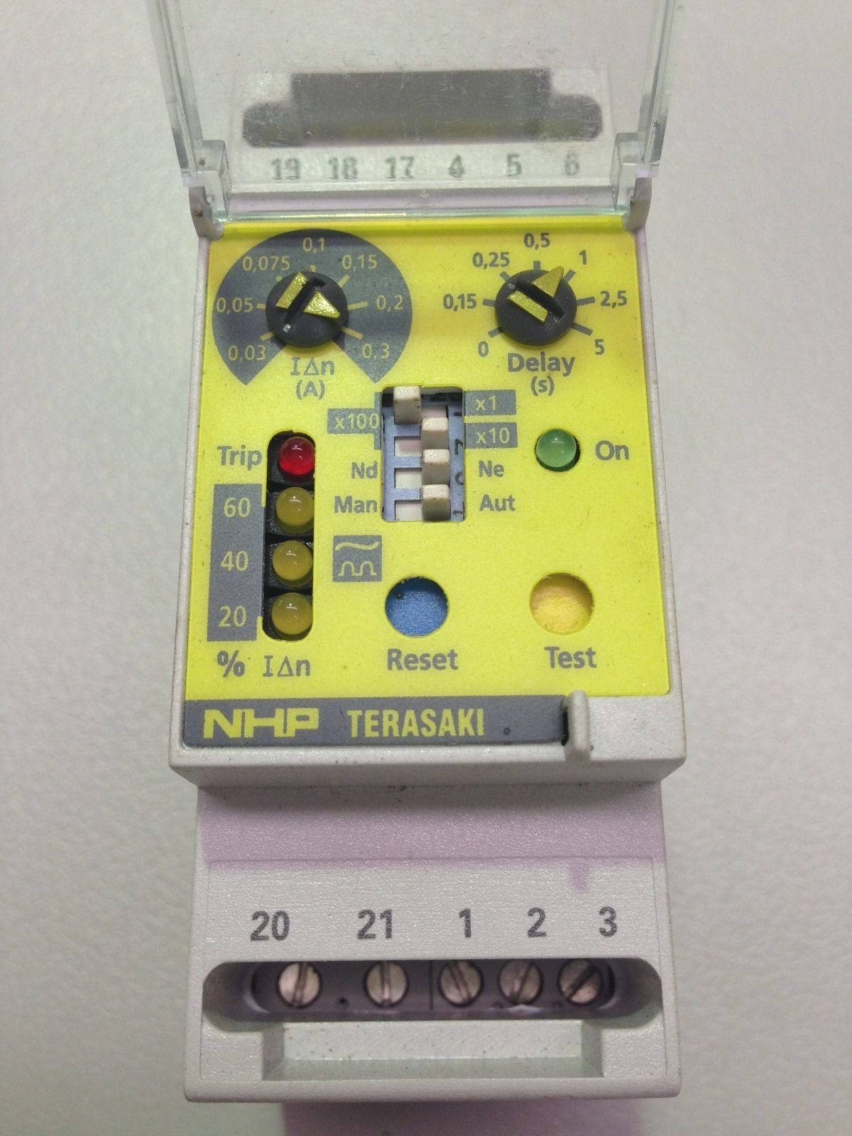 NHP Terasaki D2-S RD3AF11N Earth Leakage Relay Delta Din 2 Pole A24V 0,03-30A