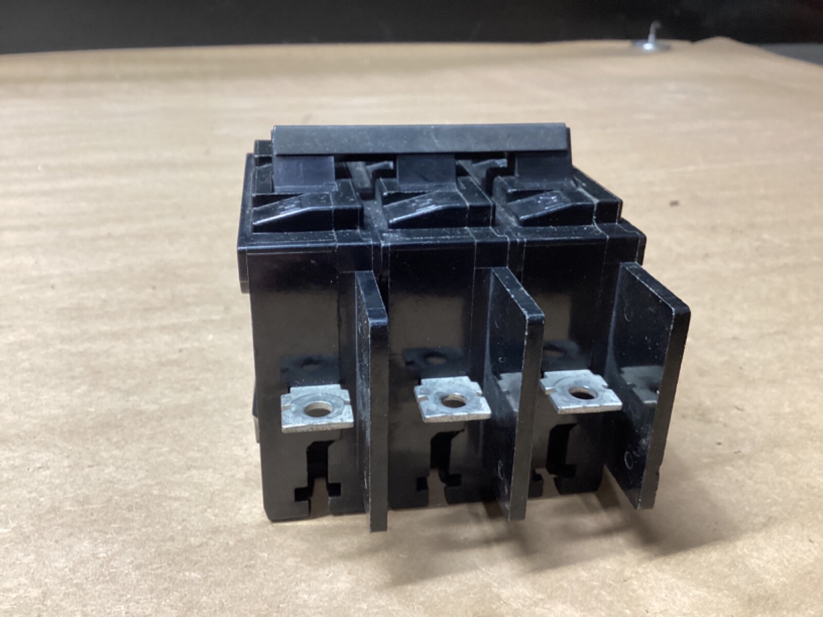 GOULD Circuit Breaker BQ3B030 30A 3 Pole #108D69*CO