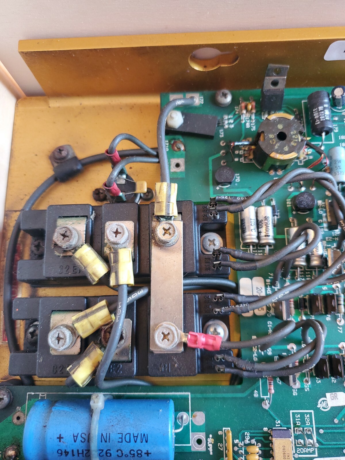 Kollmorgen SBD2-20-1105-W/0 Amplifier Drive A-80387-2 REV. 10 DGM SBD2-MC2 Used