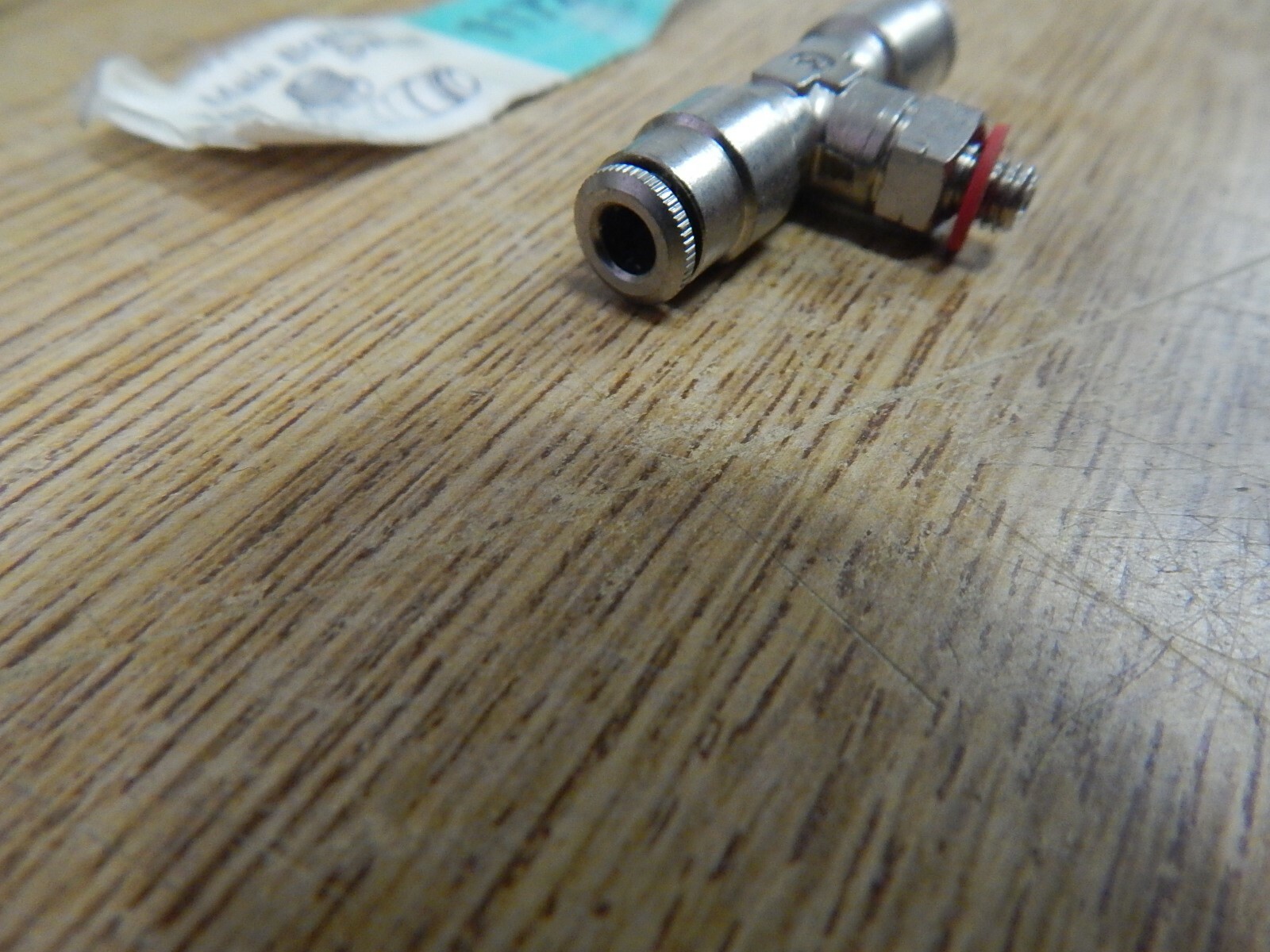 NEW Weatherhead 1172X2.5AS 5/32 Tube 10-32 Male Branch Swivel Tee Fitting