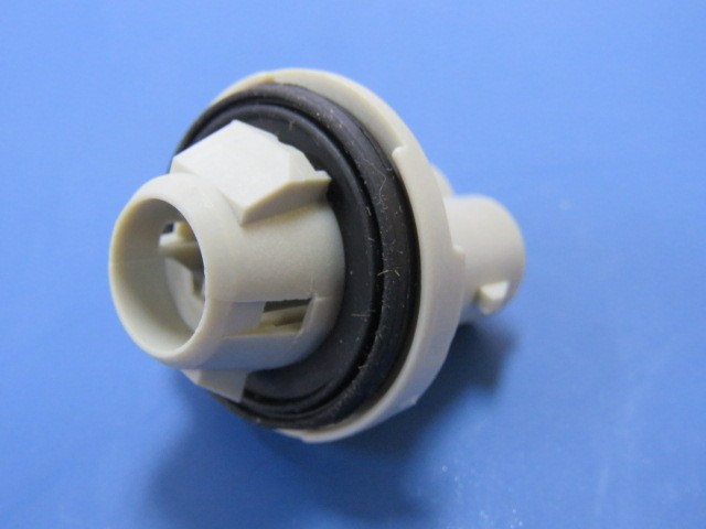 Delphi 12110053 Qty of 50 per Lot 2 Way Light Gray Lamp Socket Wedge Sealed Fem