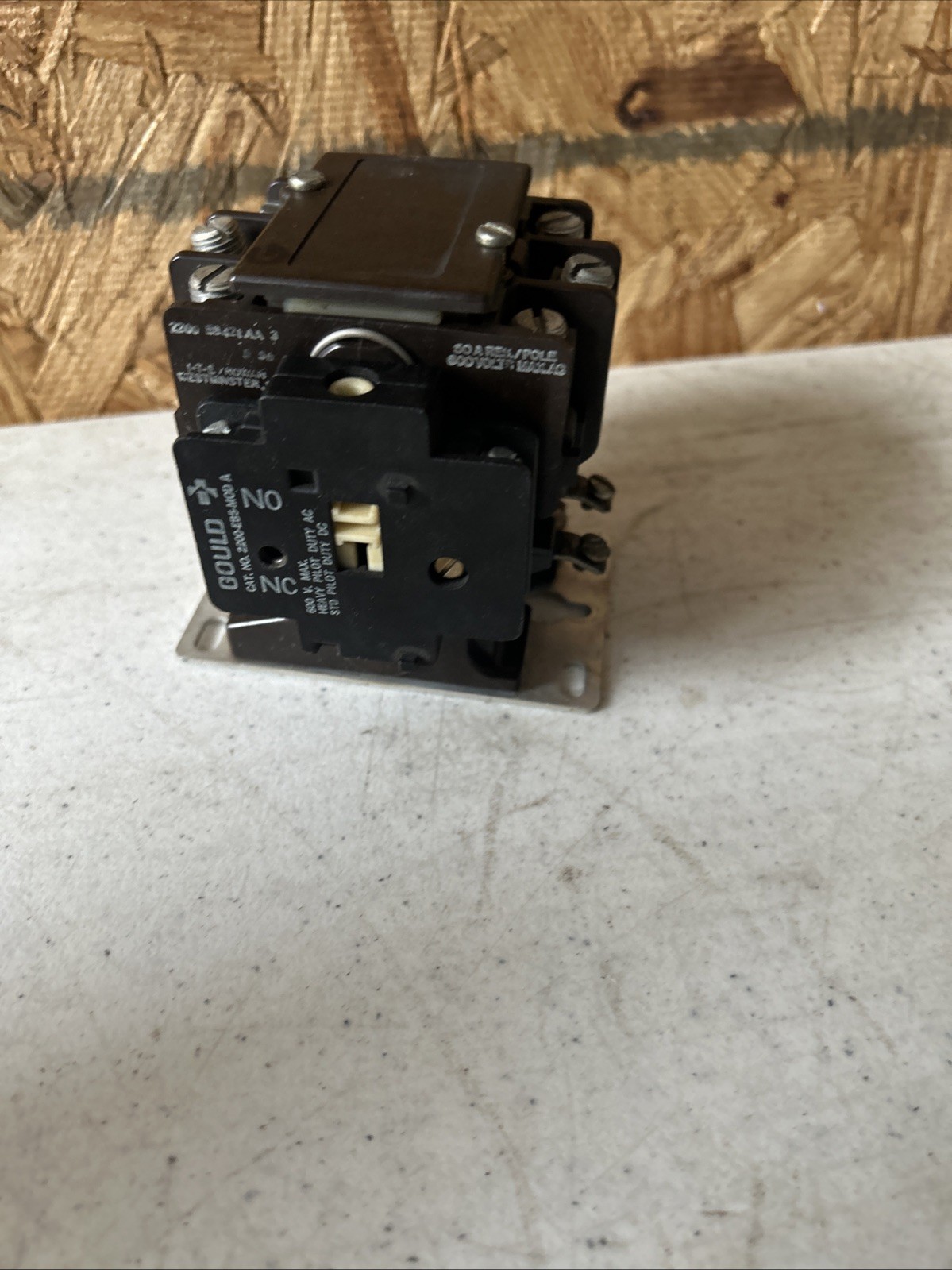 Gould 2200 EB421AA Contactor 600V 50A 110/120V Coil 2090 51DA