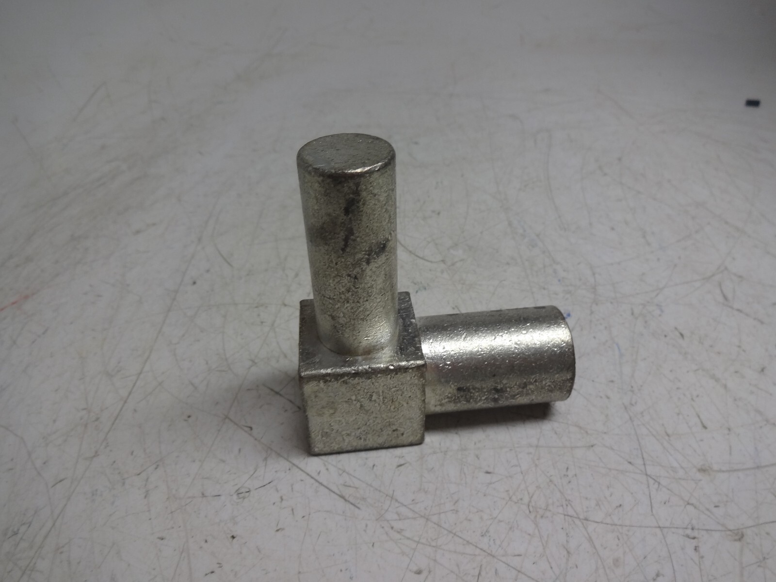 Thomas & Betts FLAG500 / Uninsulated Flag Connector Body