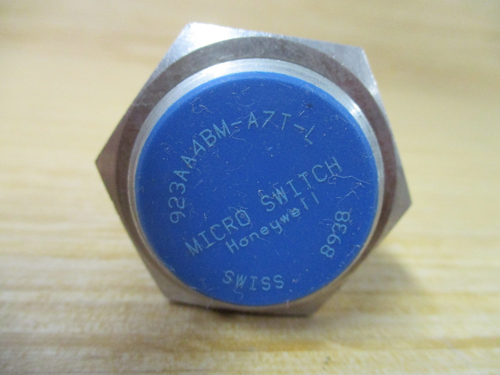 Honeywell 923AA4BM-A7T-L Micro Switch Proximity Switch