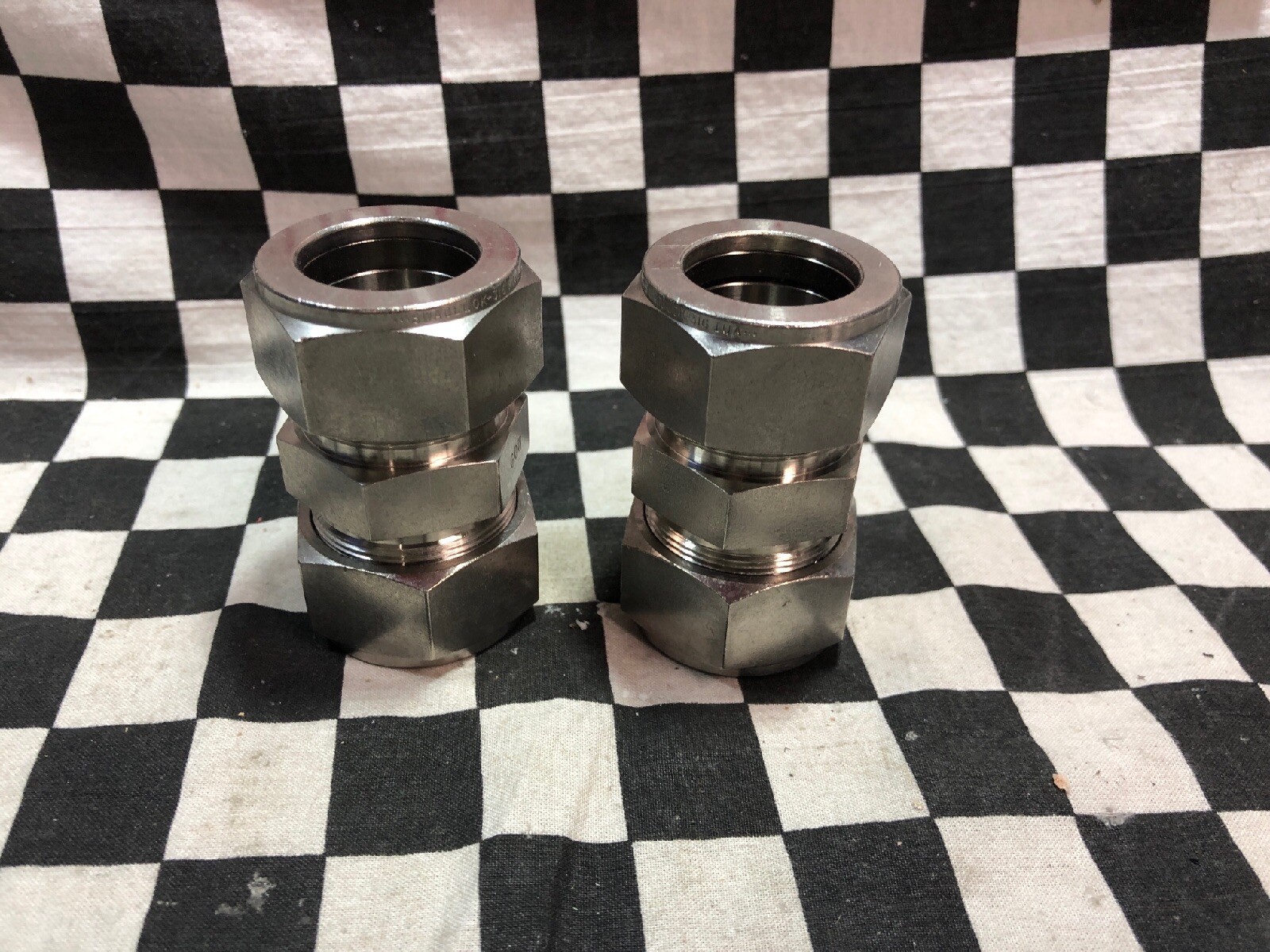 Lot Of 2, SWAGELOK UNION 1″, SS-1610-6, SS16106, ShipSameDay